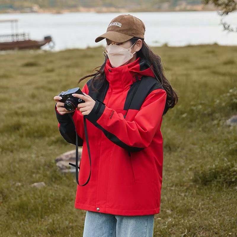 Outdoor men's three-in-one soft shell down jacket, hooded, windproof, waterproof, multi-functional mountaineering suit, sports jacket, down jacket Specification image