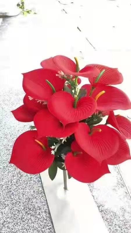 塑料仿真花仿真花18头绒布马蹄莲