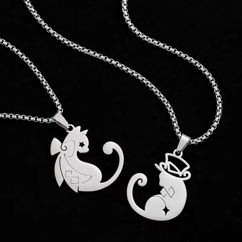Cat couple pendant set, fashionable couple necklace, cute and fun couple gift accessory full figure