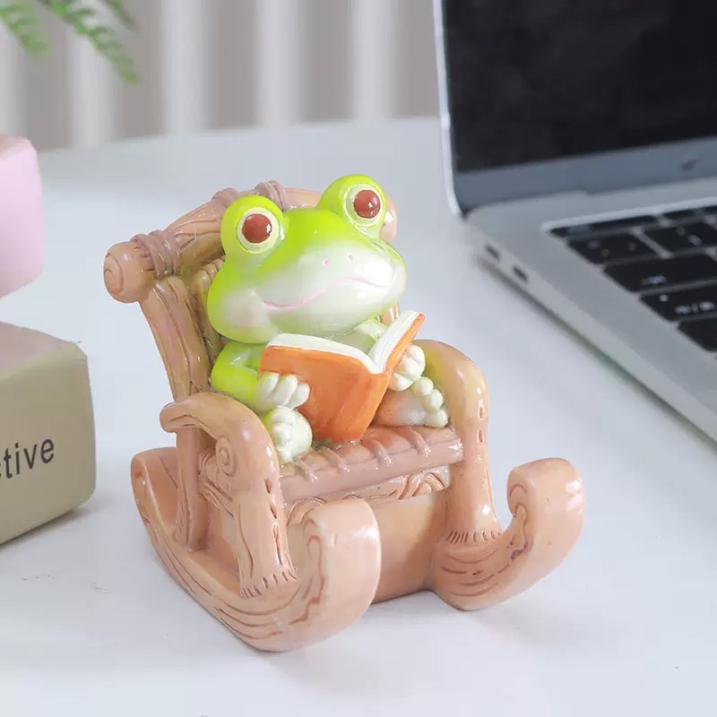 New frog rocking chair, cute animal phone stand, desktop office creative gift, home decoration small ornament Application Scenario