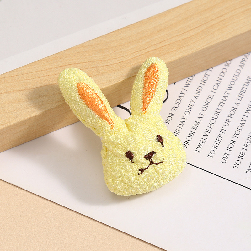 Accessories, cartoon bubble cloth, embroidered face, rabbit head, children's clothing accessories, brooches, hairpins, hair clips, fabric accessories wholesale Specification image