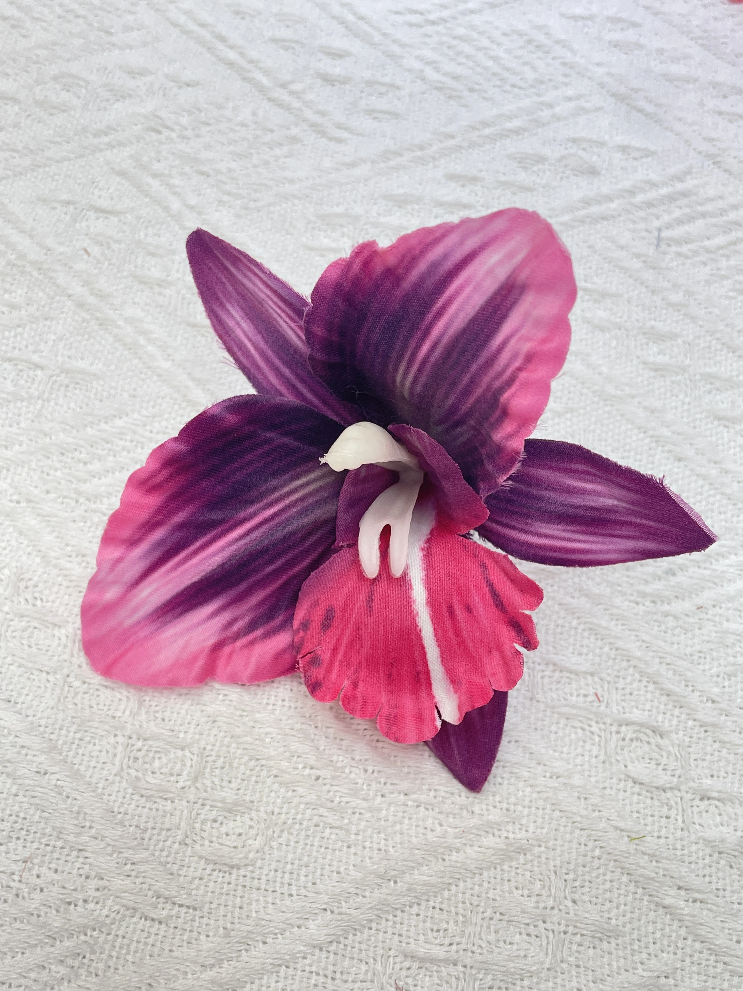 Wholesale of popular artificial flowers, fake flowers, cattelan hair flowers, hat flowers, shoe flowers and artificial flowers detail image 3