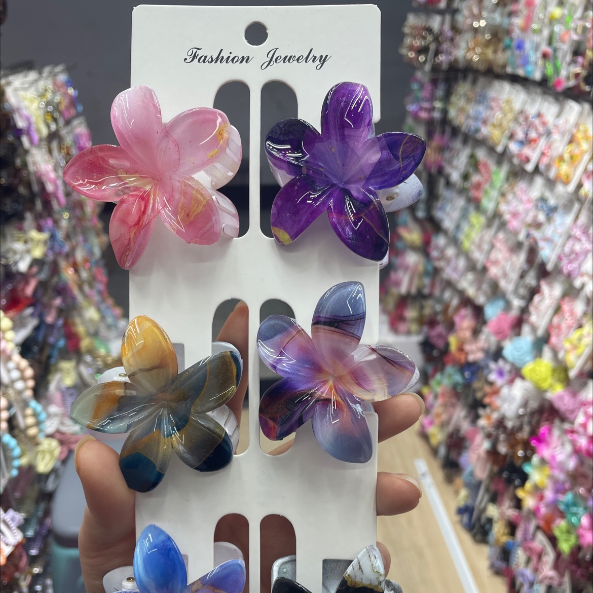 Versatile styling, cute hairstyle decoration hair clips and hair accessories, multiple patterns available, customizable Item Picture