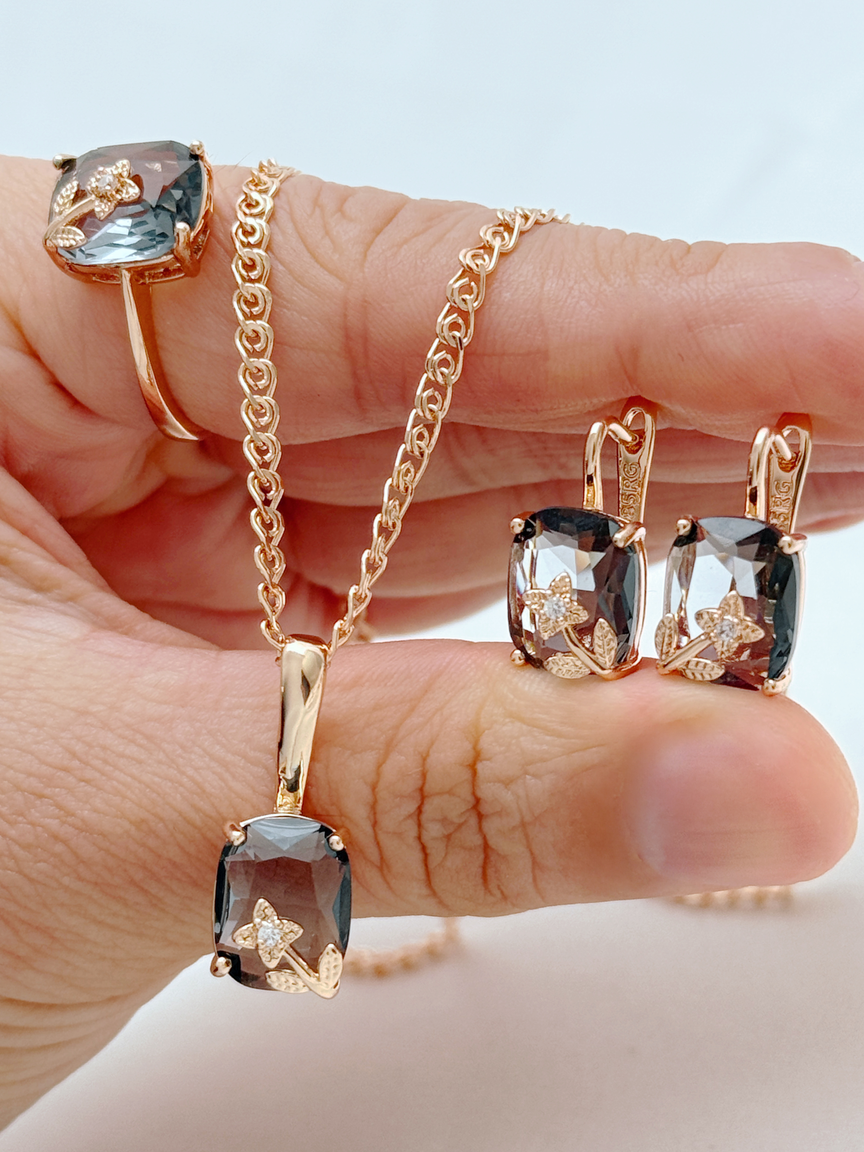 珠宝首饰定制实物图