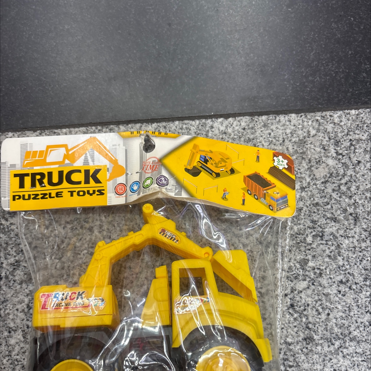 工程车、卡头包装挖机、滑行工程车。单个颜色益智益智