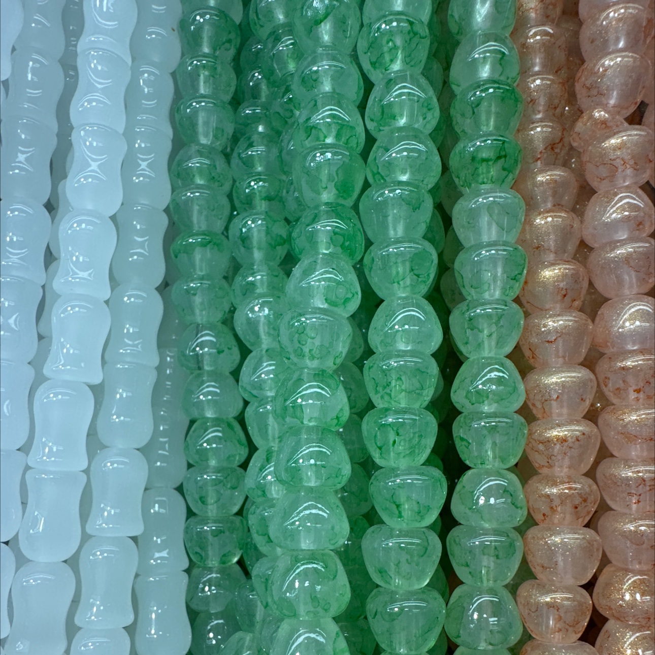 水晶手链手串首饰 精致女士款 红色吉祥手串 时尚潮流饰品 保健养生礼品