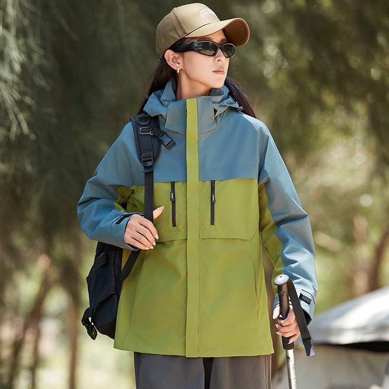 Outdoor three-in-one down jacket, men's hooded soft shell windproof and waterproof multi-functional mountaineering suit, sports jacket, down jacket, men's hooded down jacket, outdoor details Picture