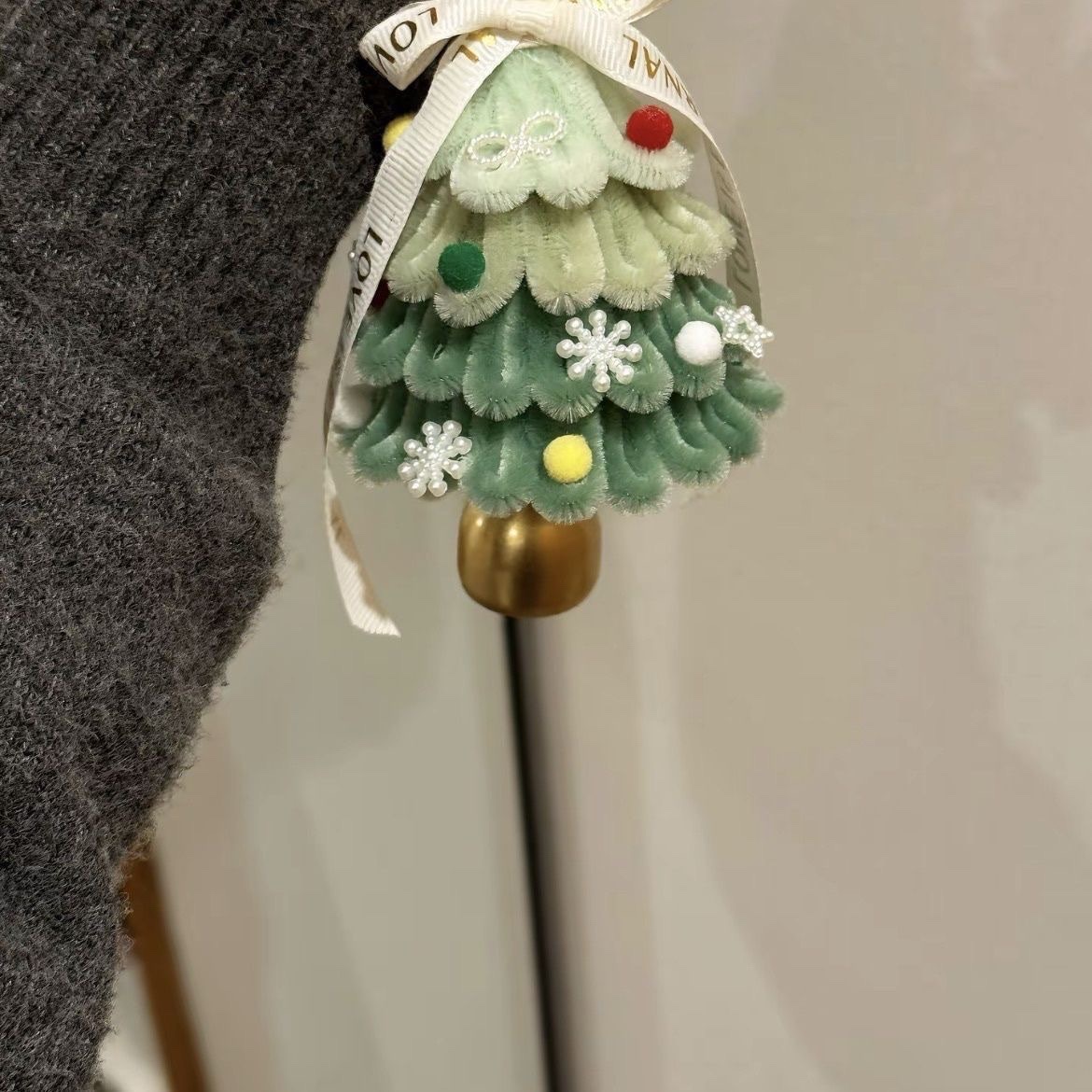 Christmas tree pendant material package, Christmas wreath twisty stick, DIY snowflake apple cart pendant bag decoration Application Scenario