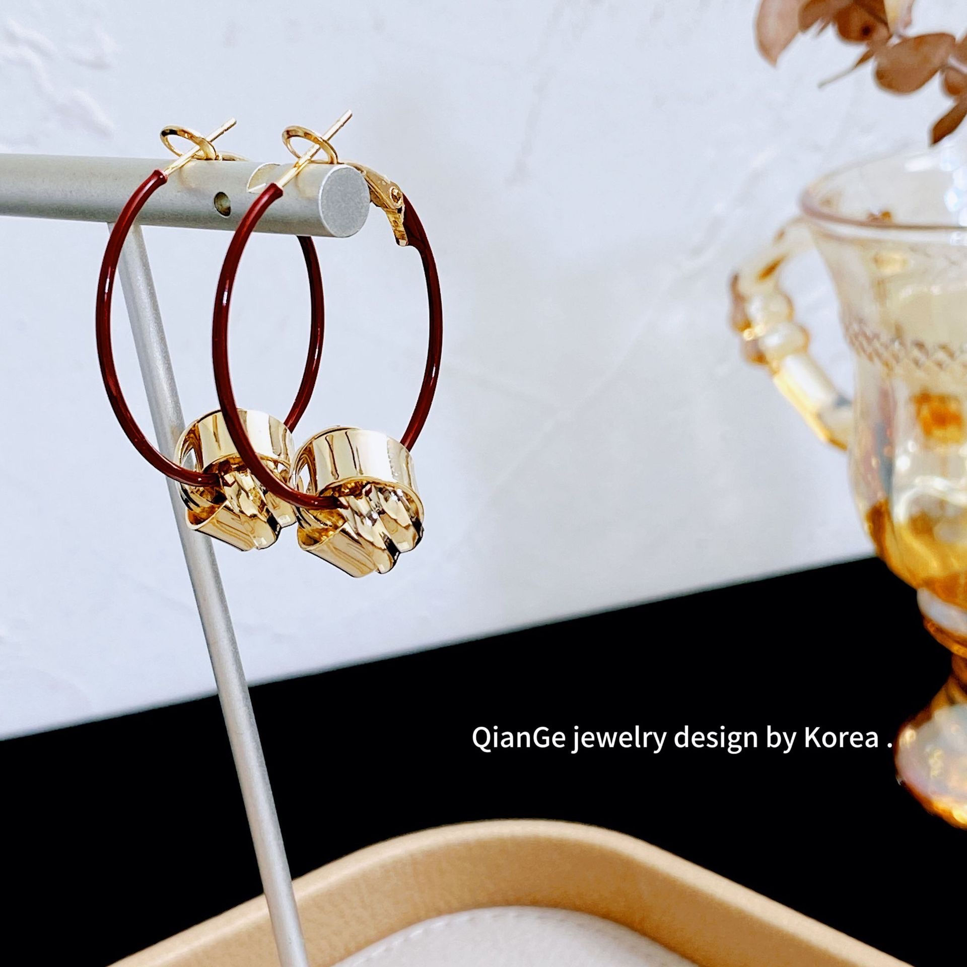 Retro Hong Kong-style glazed ring earrings, the same style as Tan Songyun's s925 silver needle earrings, with a fashionable and stylish design detail image 5