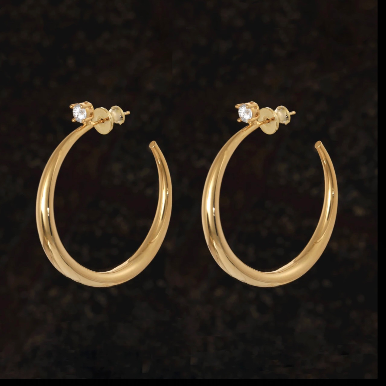 The 2025 new copper alloy earrings exude a sense of high-end and individuality. The plain hoop earrings are elegant and stylish. The two pairs are exaggerated and high-end stud earrings detail image 1
