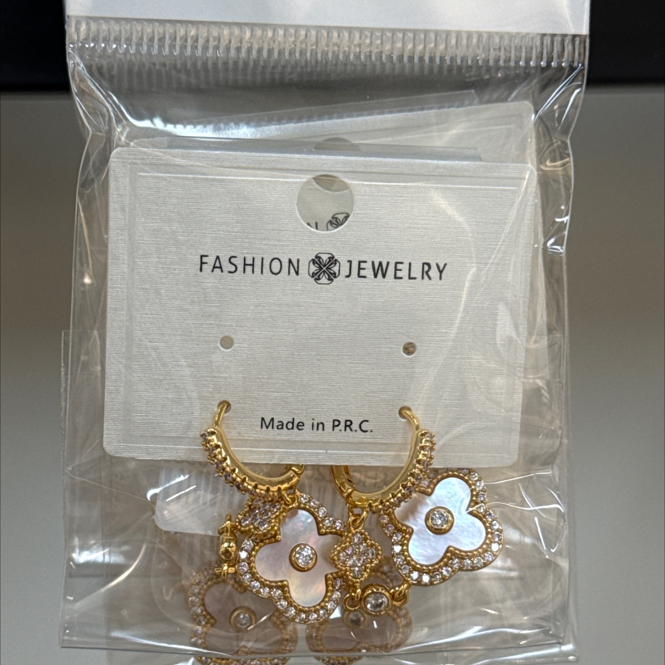 时尚烧焊锆石耳环耳饰简约个性耳坠女气质百搭饰品配饰