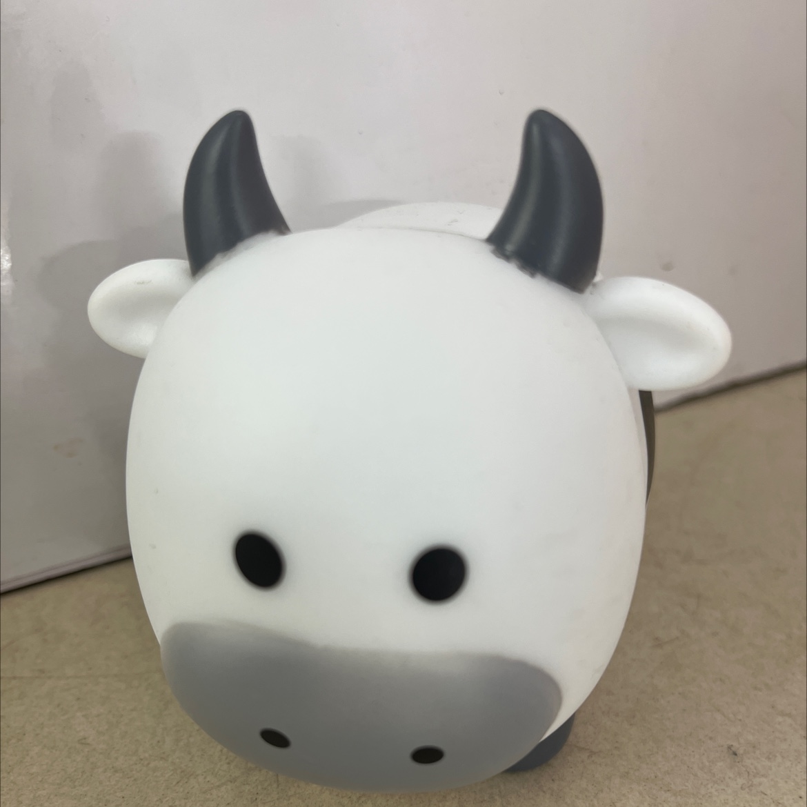 北欧少女奶牛小夜灯氛围灯情人节礼物创意摆件温馨卧室装饰