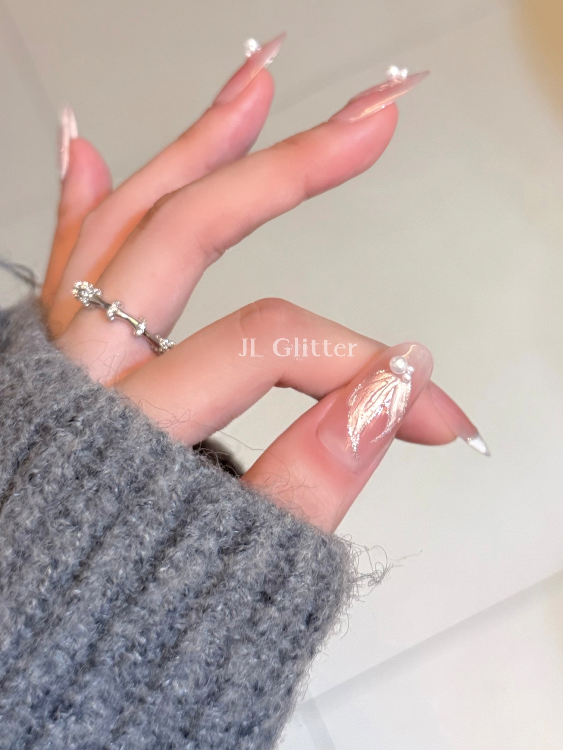 JL Glitter Blush, pure handcrafted wearing armor, three-dimensional fishtail nail art, unique pearl gentle style wearing armor detail image 6