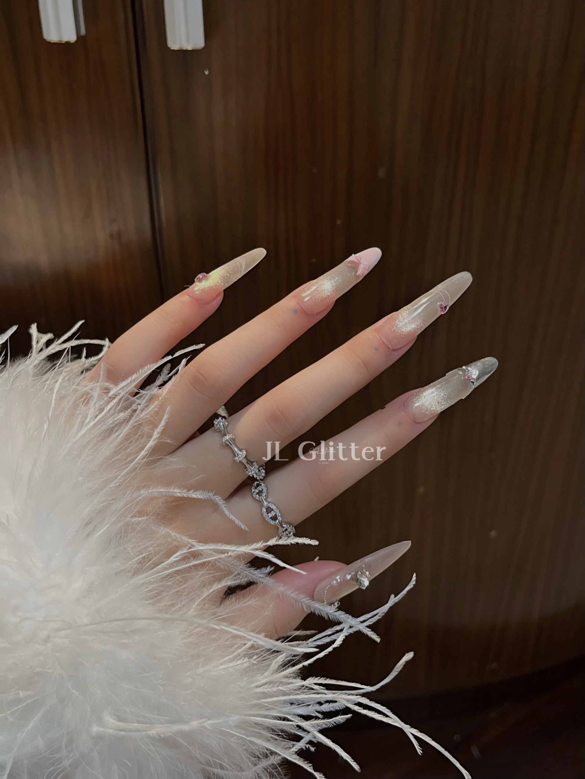 JL Glitter Gentle style pure handcrafted wearable nail design High-end nail art pink elegant cat-eye wearable nail detail image 4