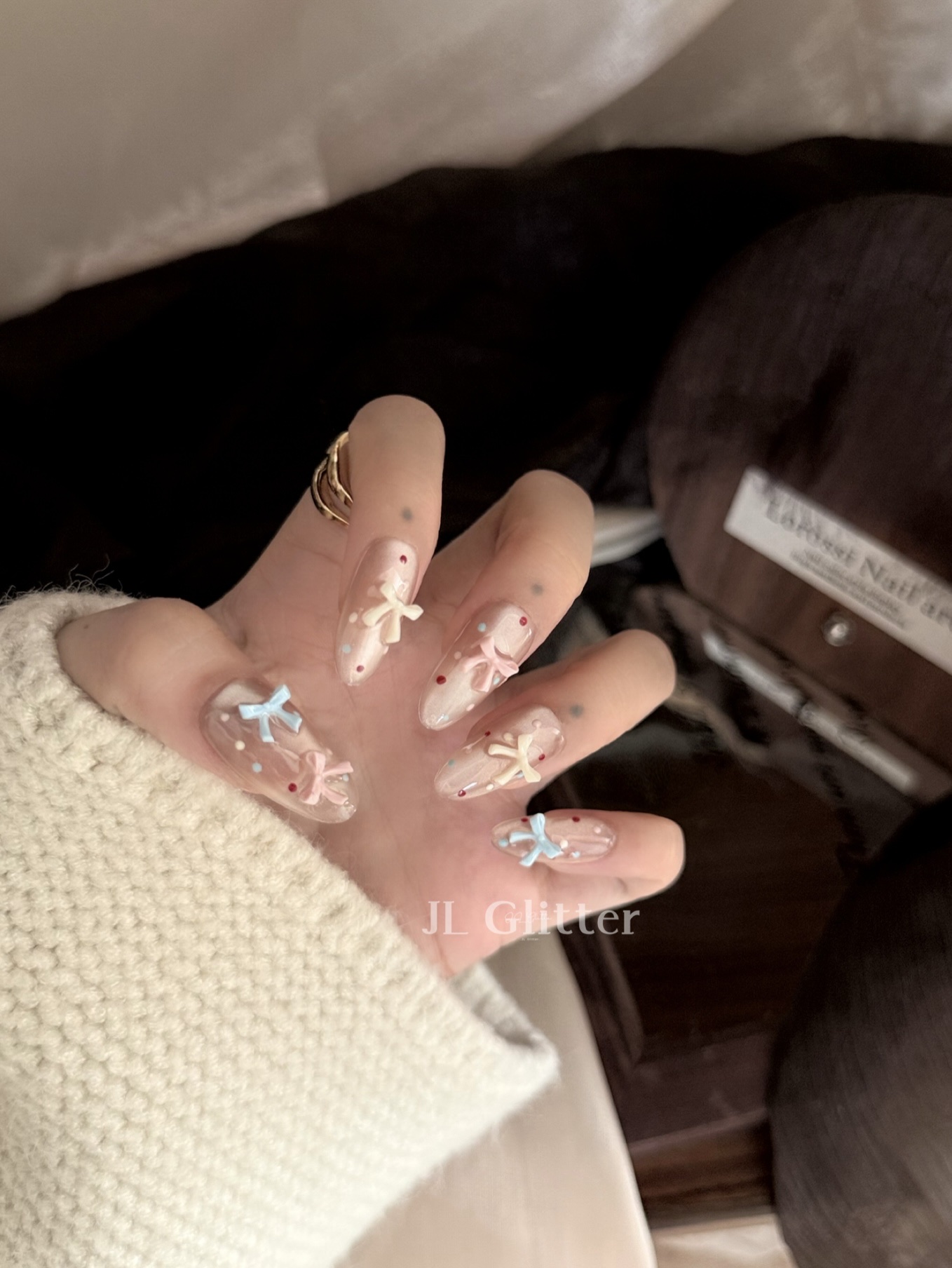 JL Glitter bow puro hand wearable uñas versátil wave point ojo de gato manicura suave y versátil wearable uñas detail image 4