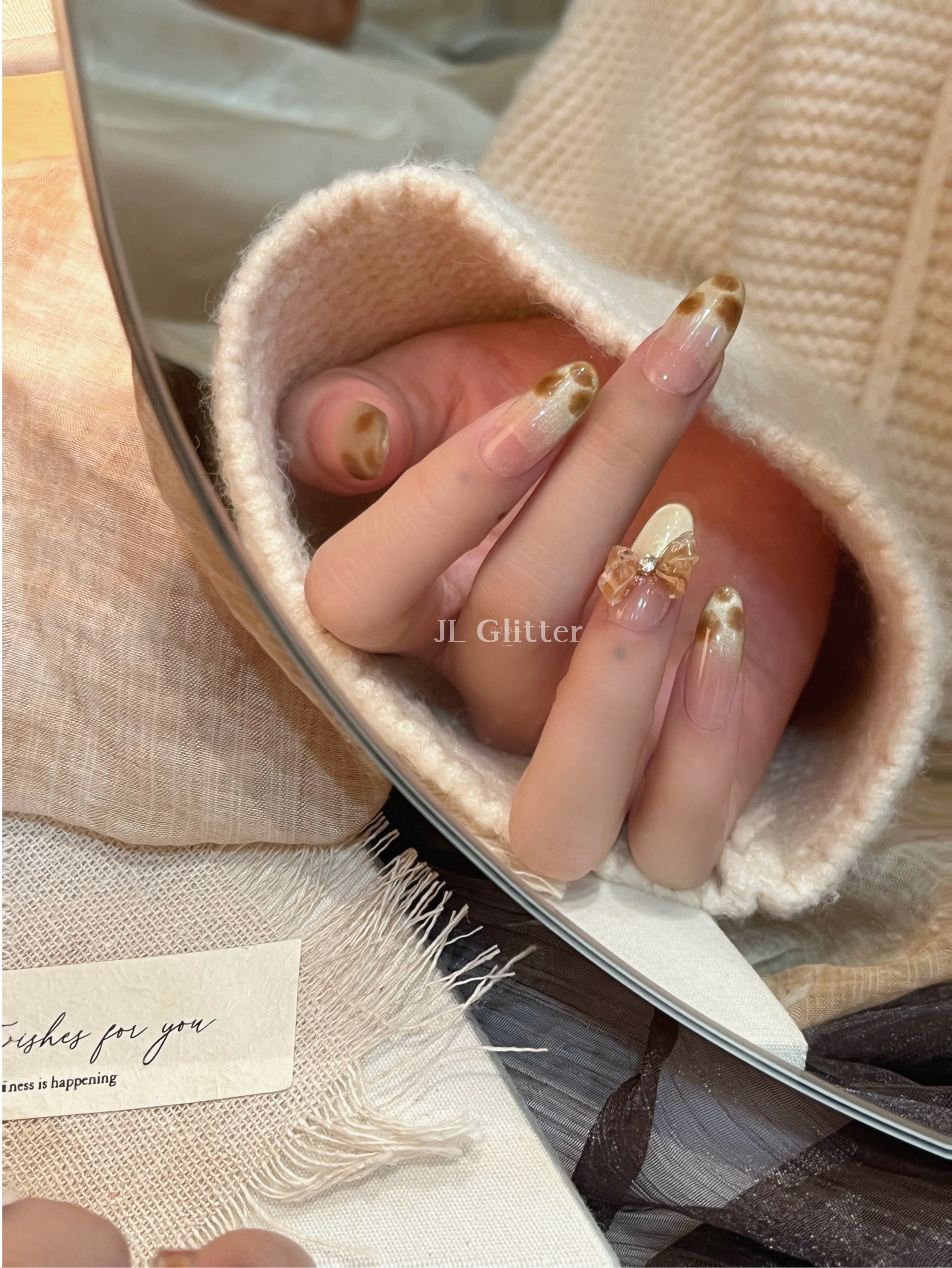 JL Glitter handcrafted wearing armor, French bow nail art, cat's eye, leopard print, autumn and winter wearing armor Application Scenario