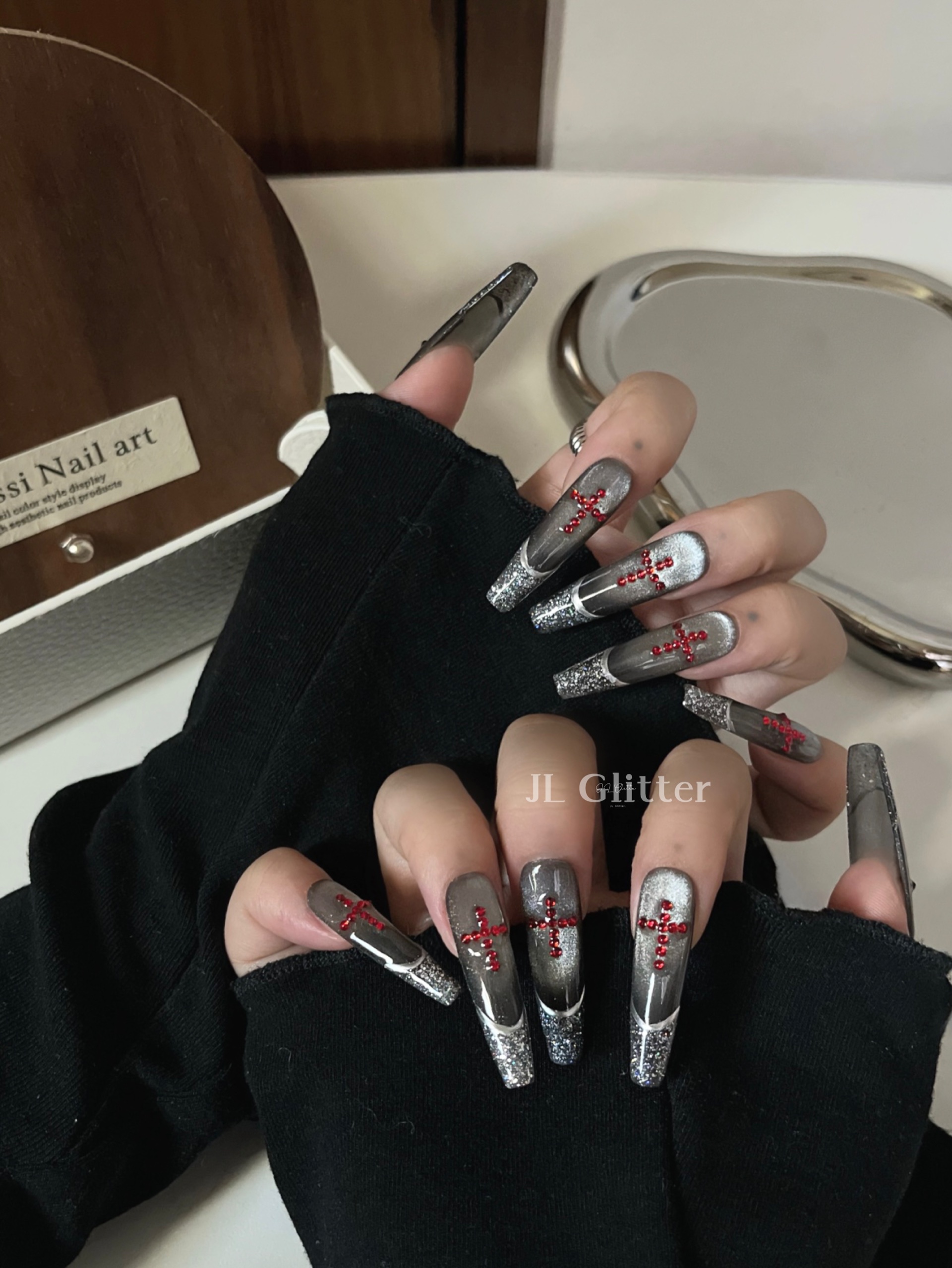 JL Glitter long handcrafted wearable armor Cross Cool Nail art unlock Dark and spicy French wearable armor detail image 4