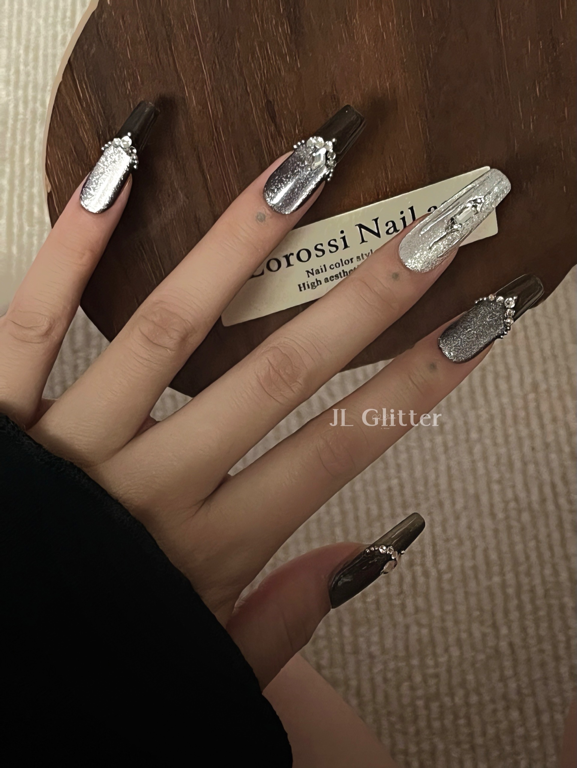 JL Glitter Dark style pure handcrafted wearable armor, metal punk style nail art, dazzling and high-end atmosphere wearable armor details Picture