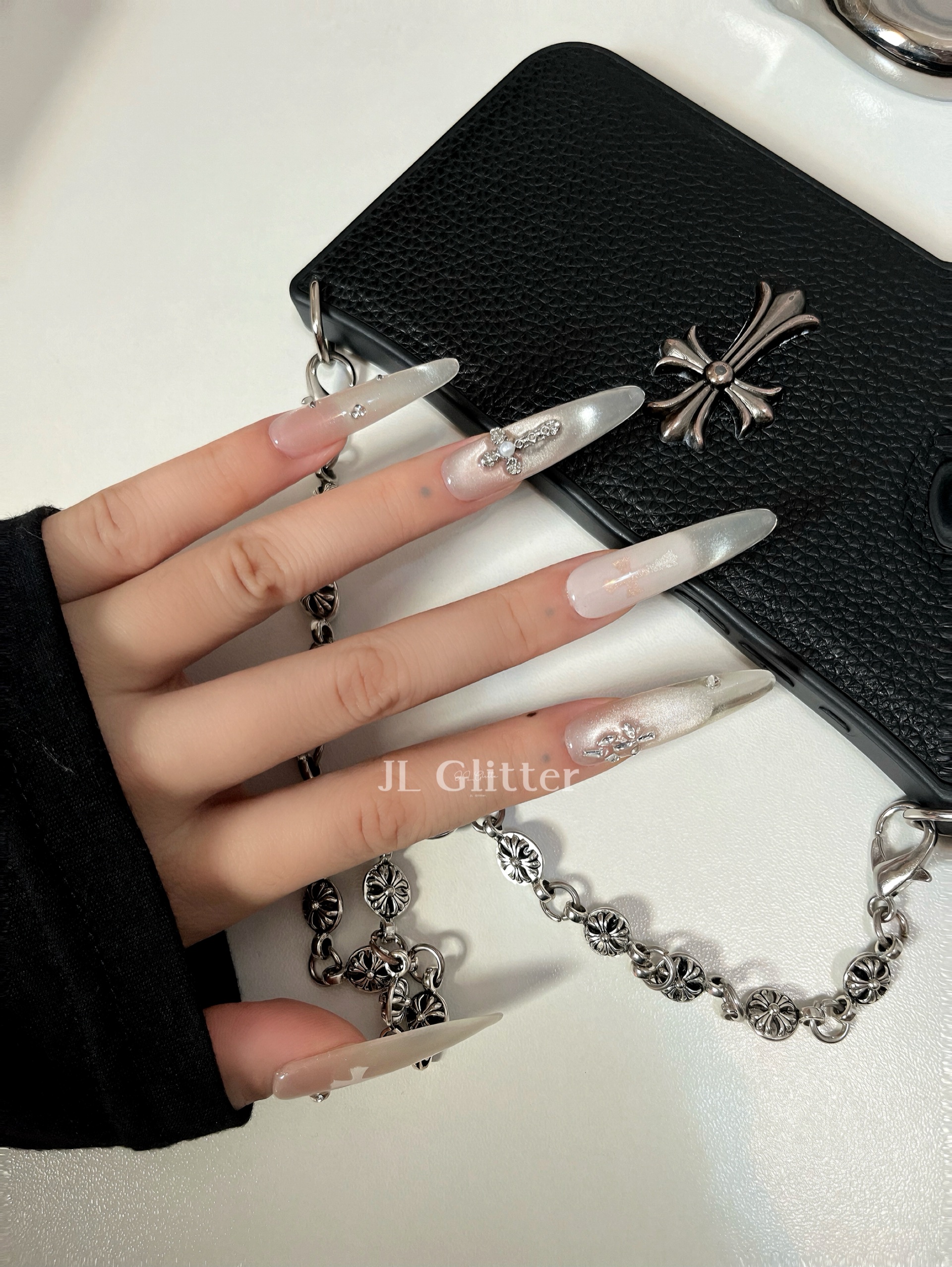 JL Glitter Light Luxury pure handcrafted wearable armor: Nude cat's eye nail art, Kroshin Sparkling small diamond wearable armor details Picture