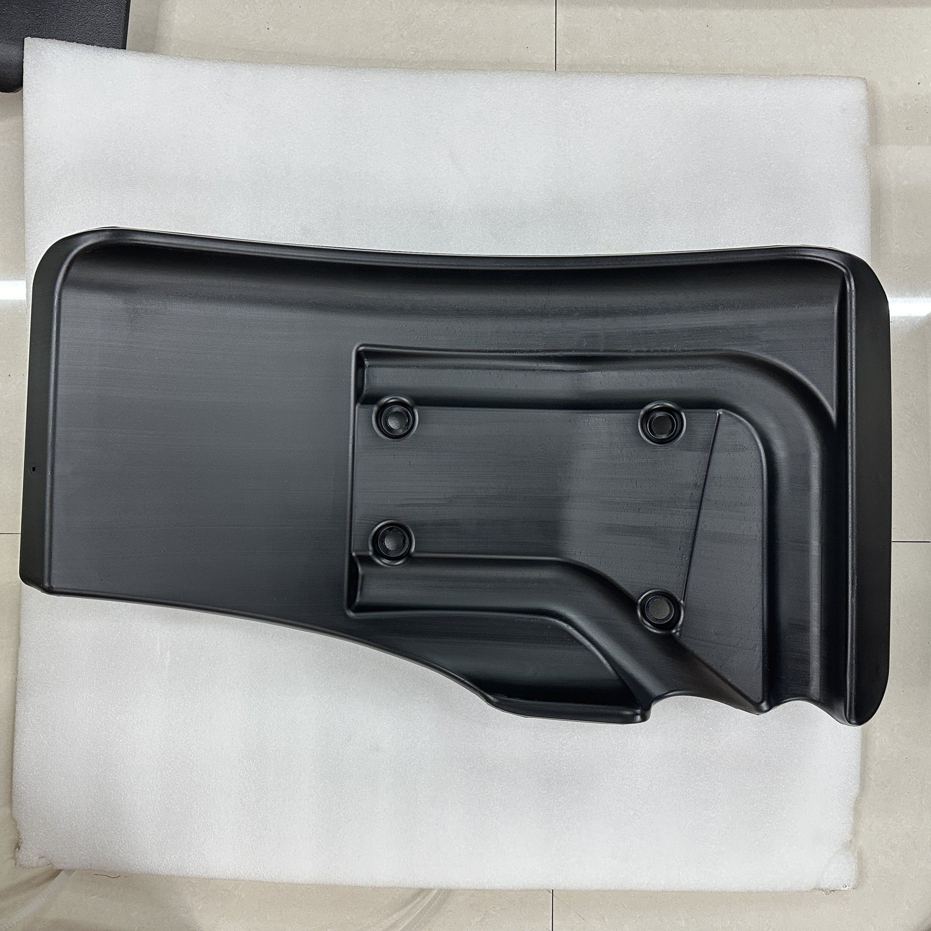 The construction machinery parts are suitable for JCB JCB two-end busbar engine mudguards 123/03171 123/03172 12303171 1230317 details Picture