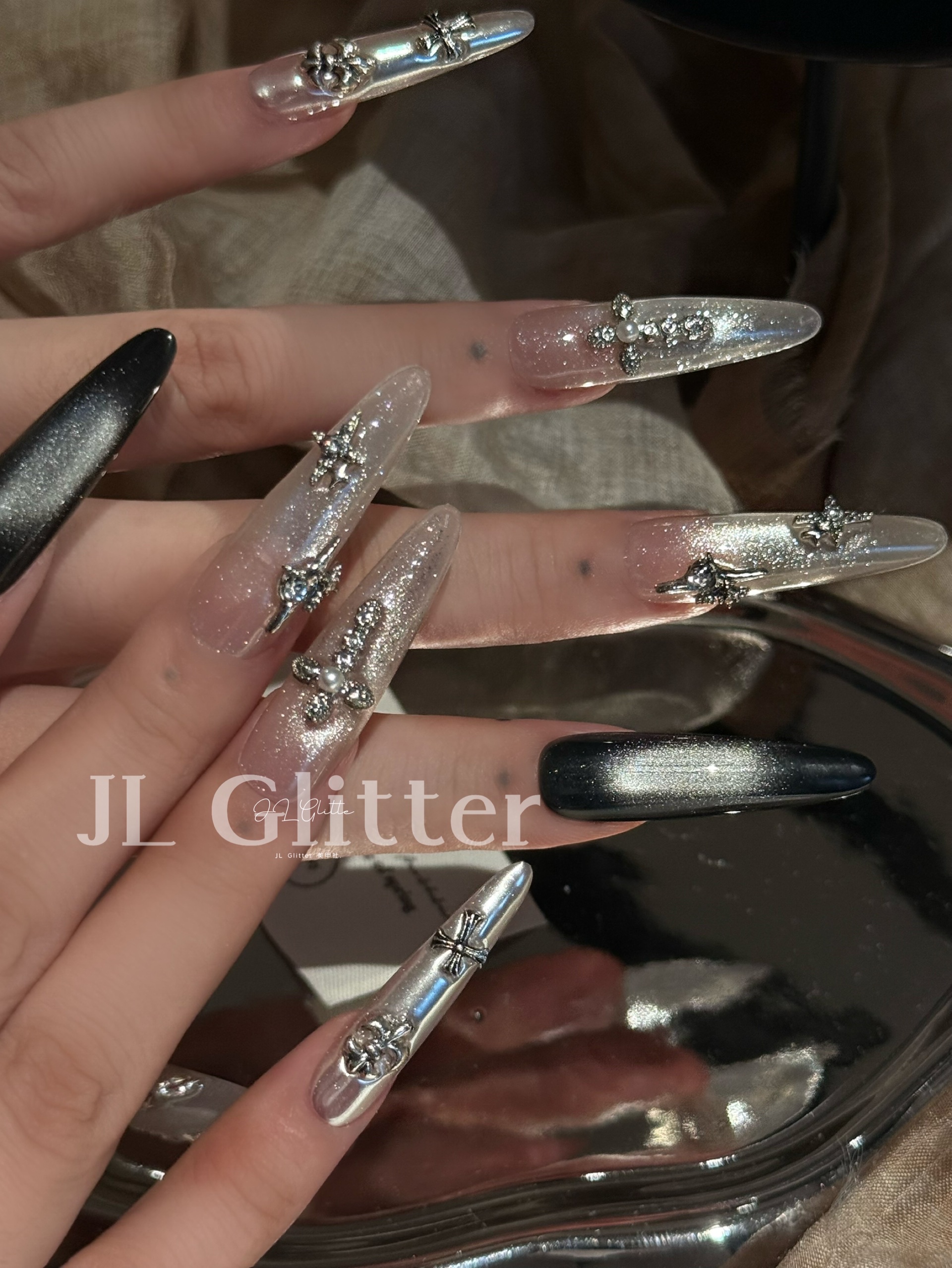 JL Glitter's new handcrafted wearable armor is a high-end sweet and cool ladygirl nail art with dark cat eyes detail image 4