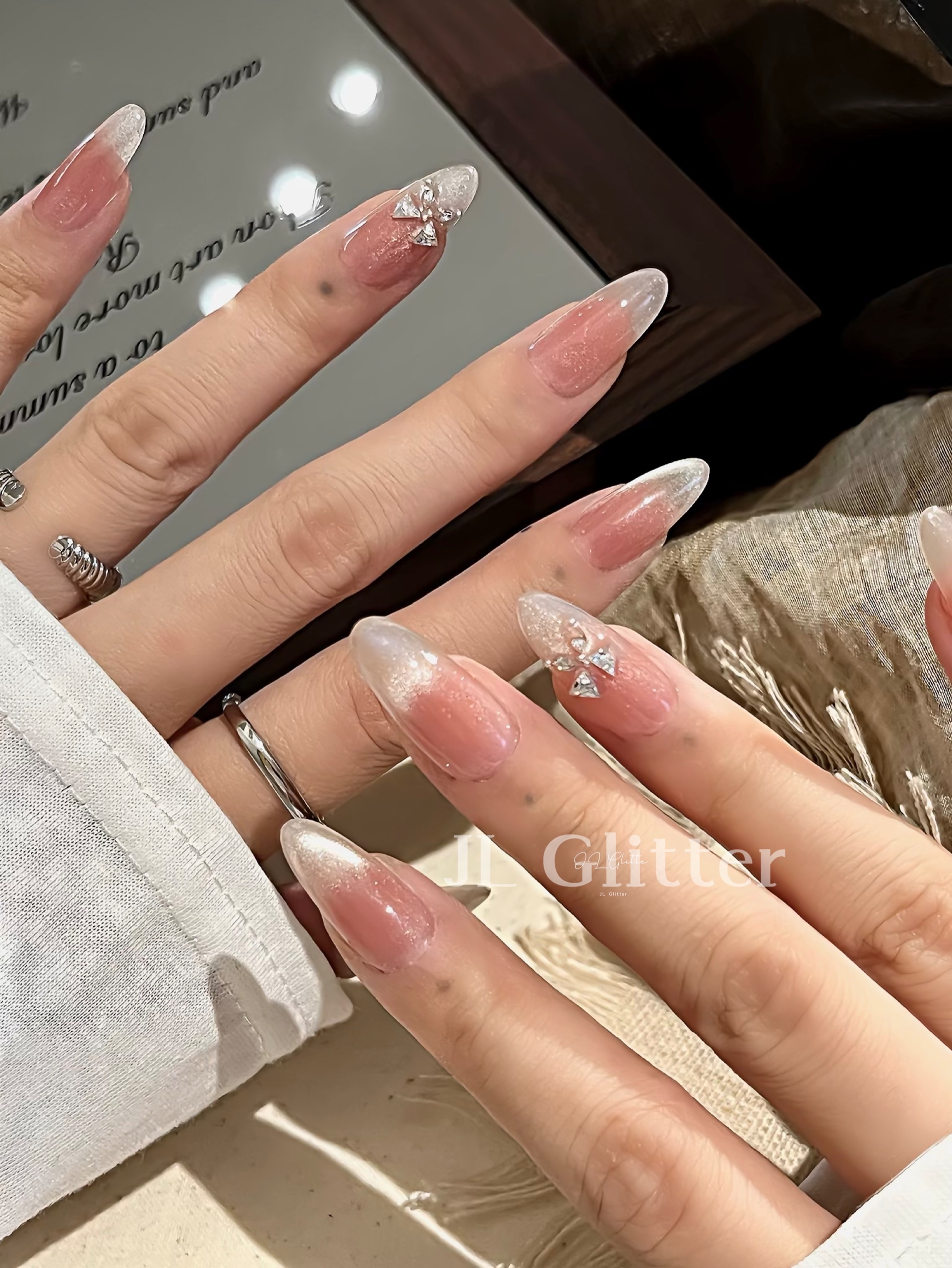 JL Glitter Pure Desire Style handmade Wearable Nail Polish Sweet Girl nude nail polish gentle and versatile cat-eye wearable nail polish detail image 4
