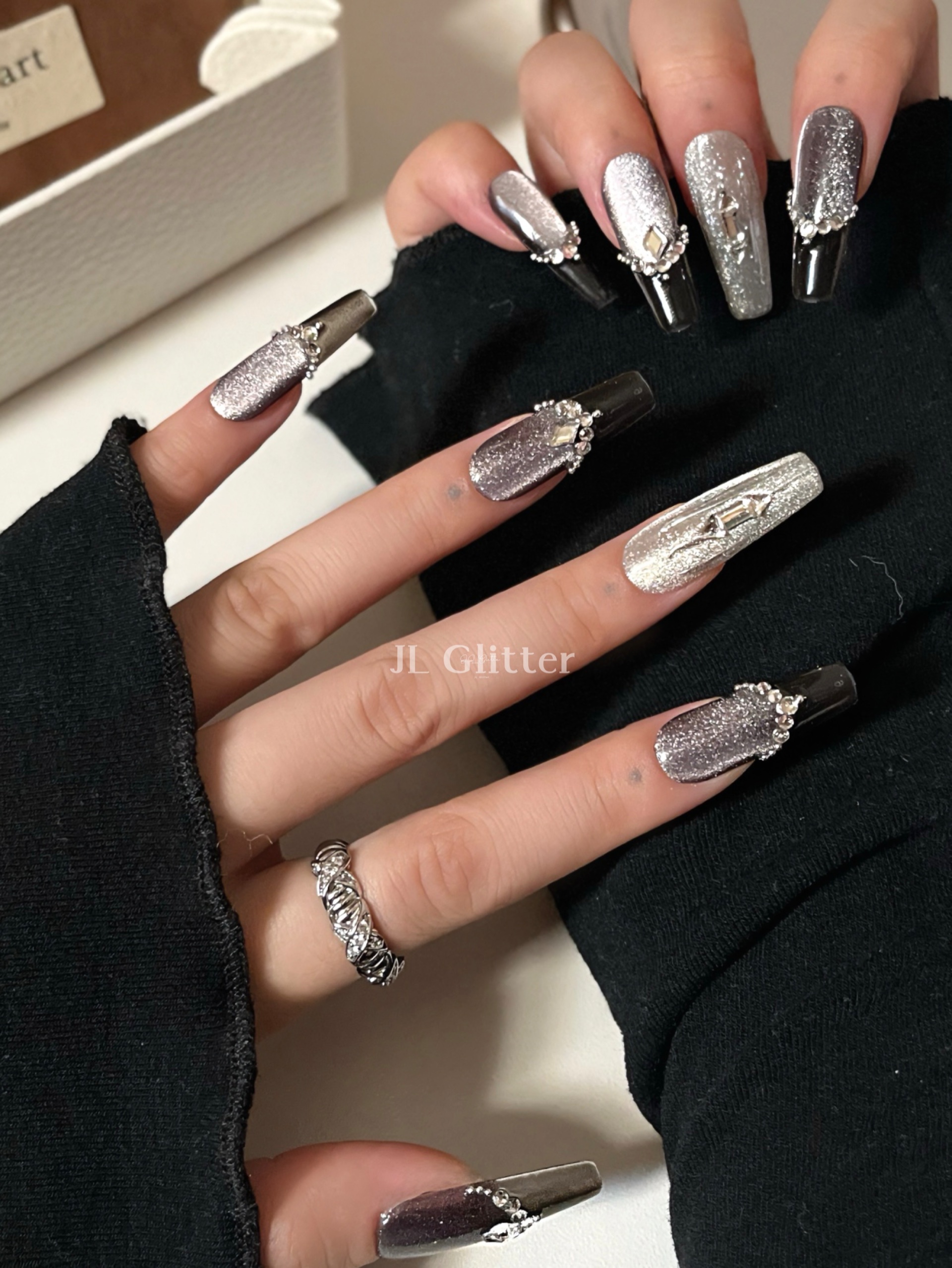JL Glitter Dark style pure handcrafted wearable armor, metal punk style nail art, dazzling and high-end atmosphere wearable armor detail image 3