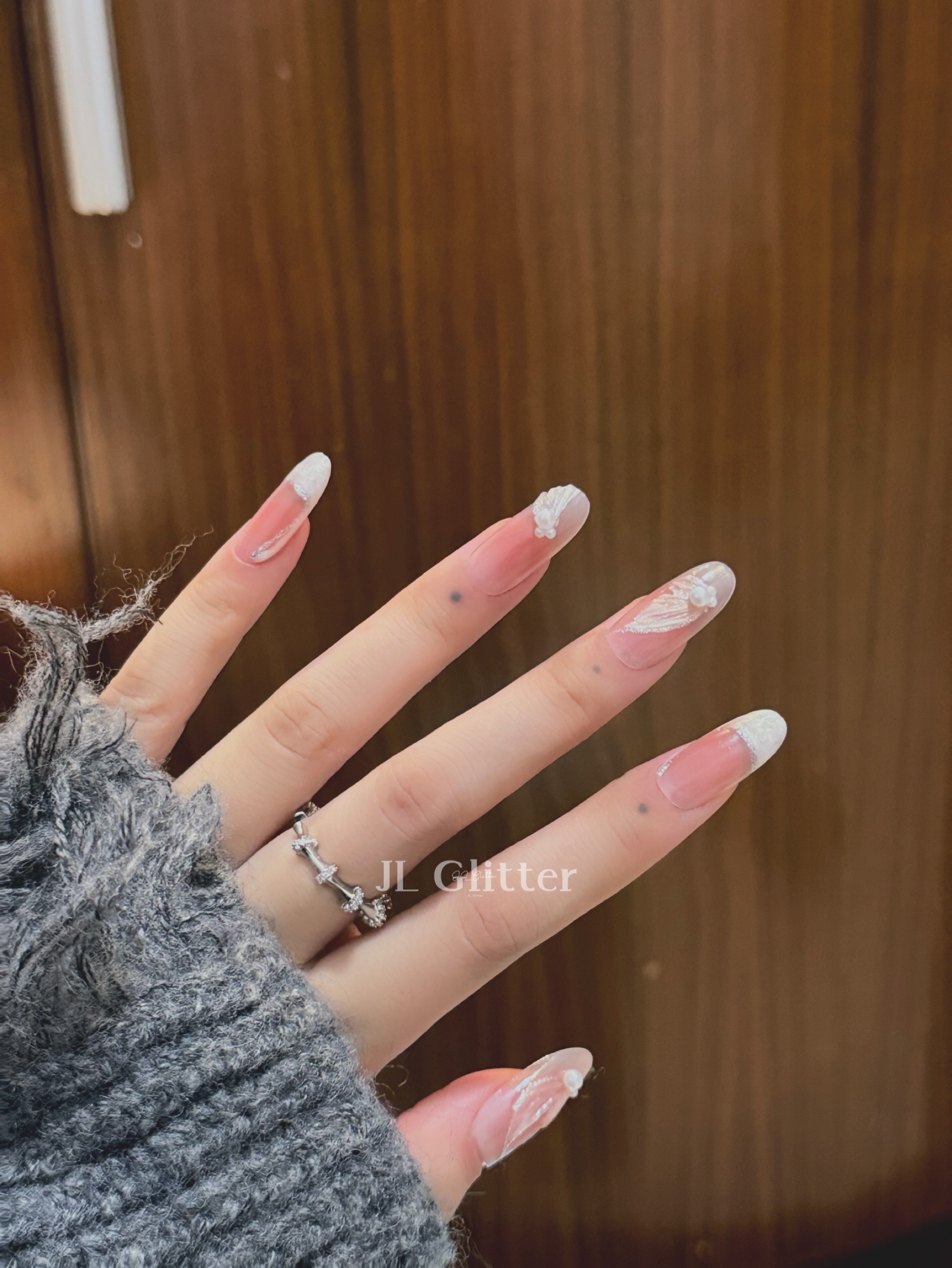 JL Glitter Blush, pure handcrafted wearing armor, three-dimensional fishtail nail art, unique pearl gentle style wearing armor detail image 4