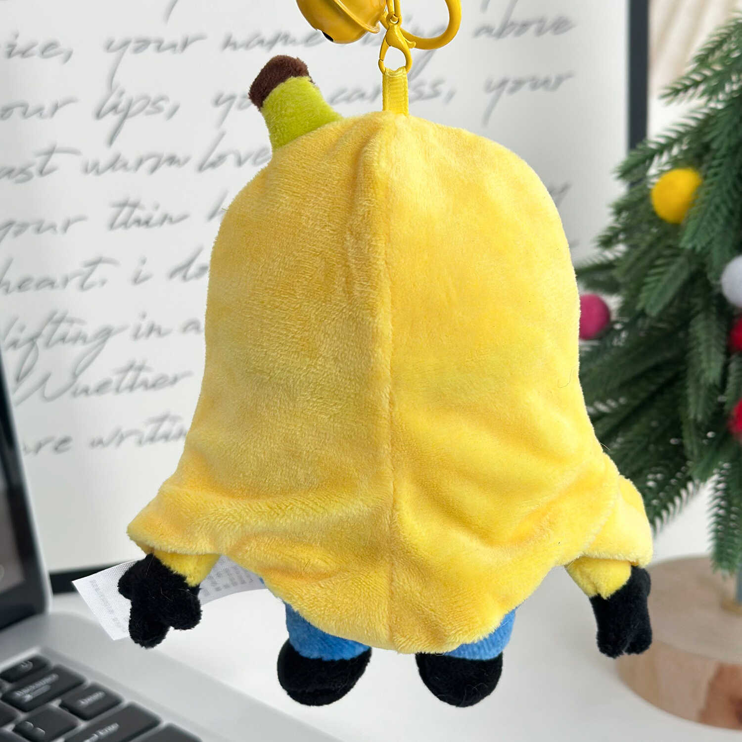 The official Minion Bob series Minion bag, keychain, and pendant are selling well. They are also popular Minion pendant gifts, figurines, and best friend party dolls detail image 2