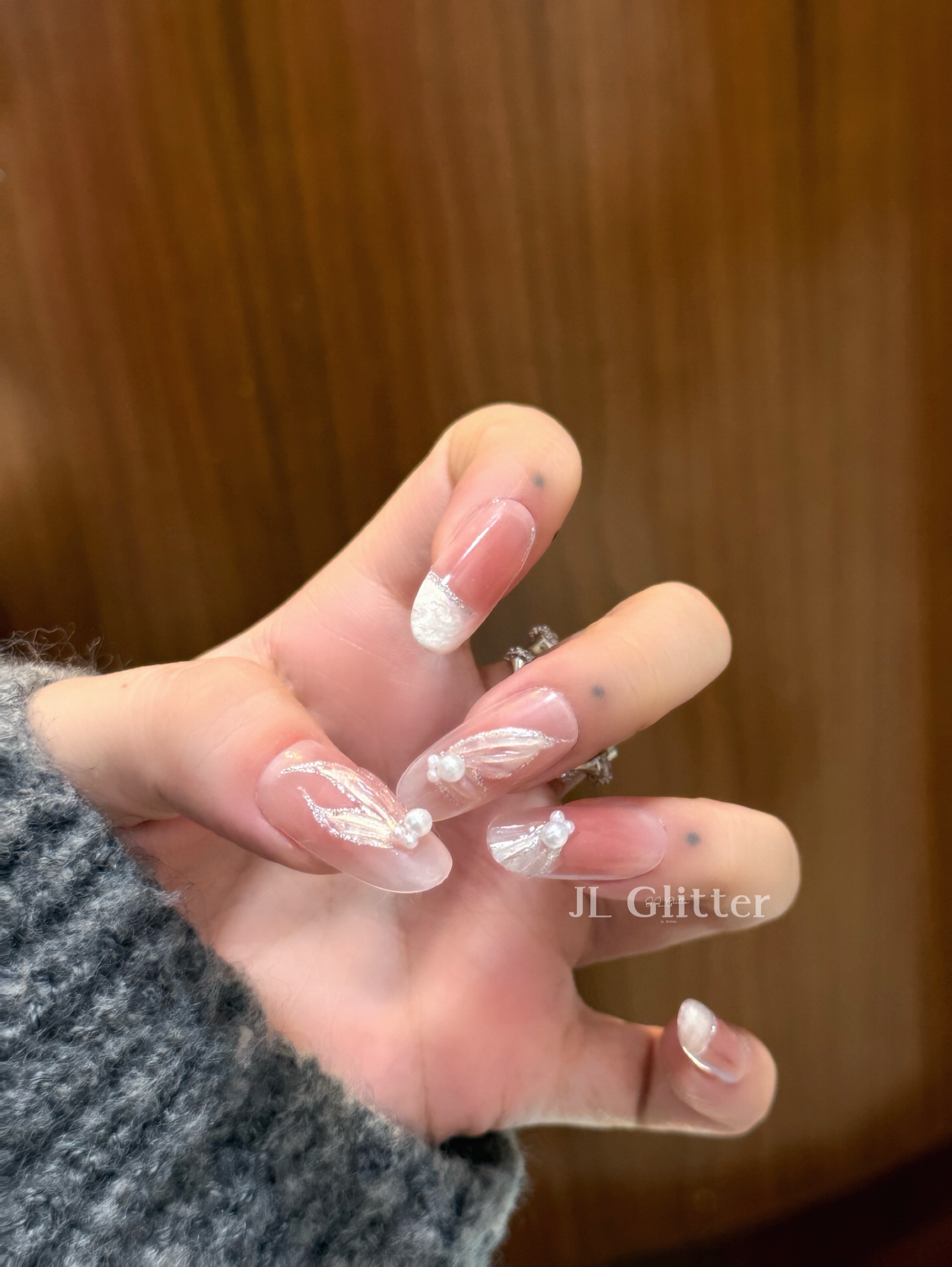 JL Glitter Blush, pure handcrafted wearing armor, three-dimensional fishtail nail art, unique pearl gentle style wearing armor detail image 3