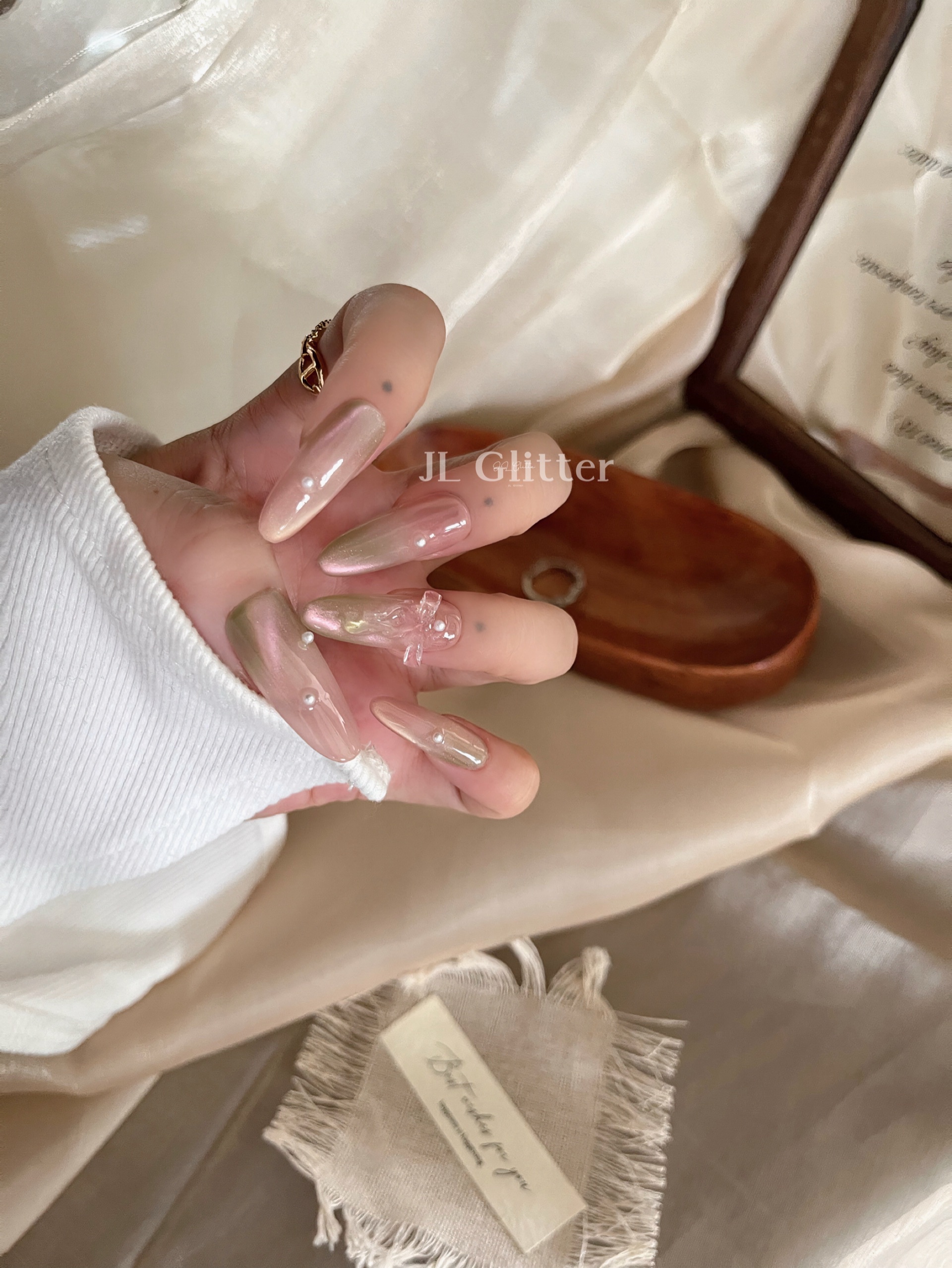 JL Glitter Gradient cat-eye Pure Handcrafted wearable armor, versatile, gentle nail art, bow, high-end wearable armor details Picture