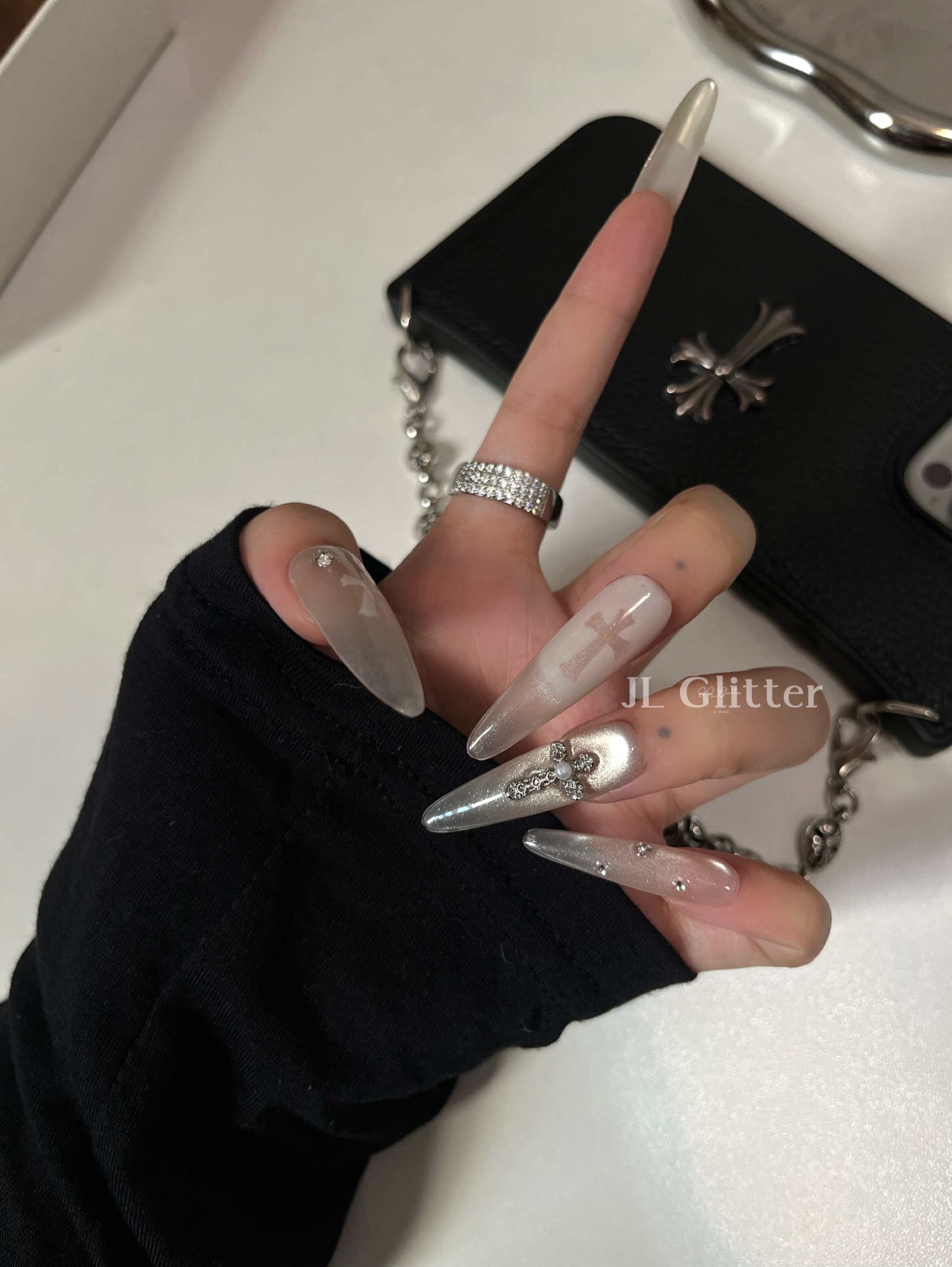 JL Glitter Light Luxury pure handcrafted wearable armor: Nude cat's eye nail art, Kroshin Sparkling small diamond wearable armor detail image 7