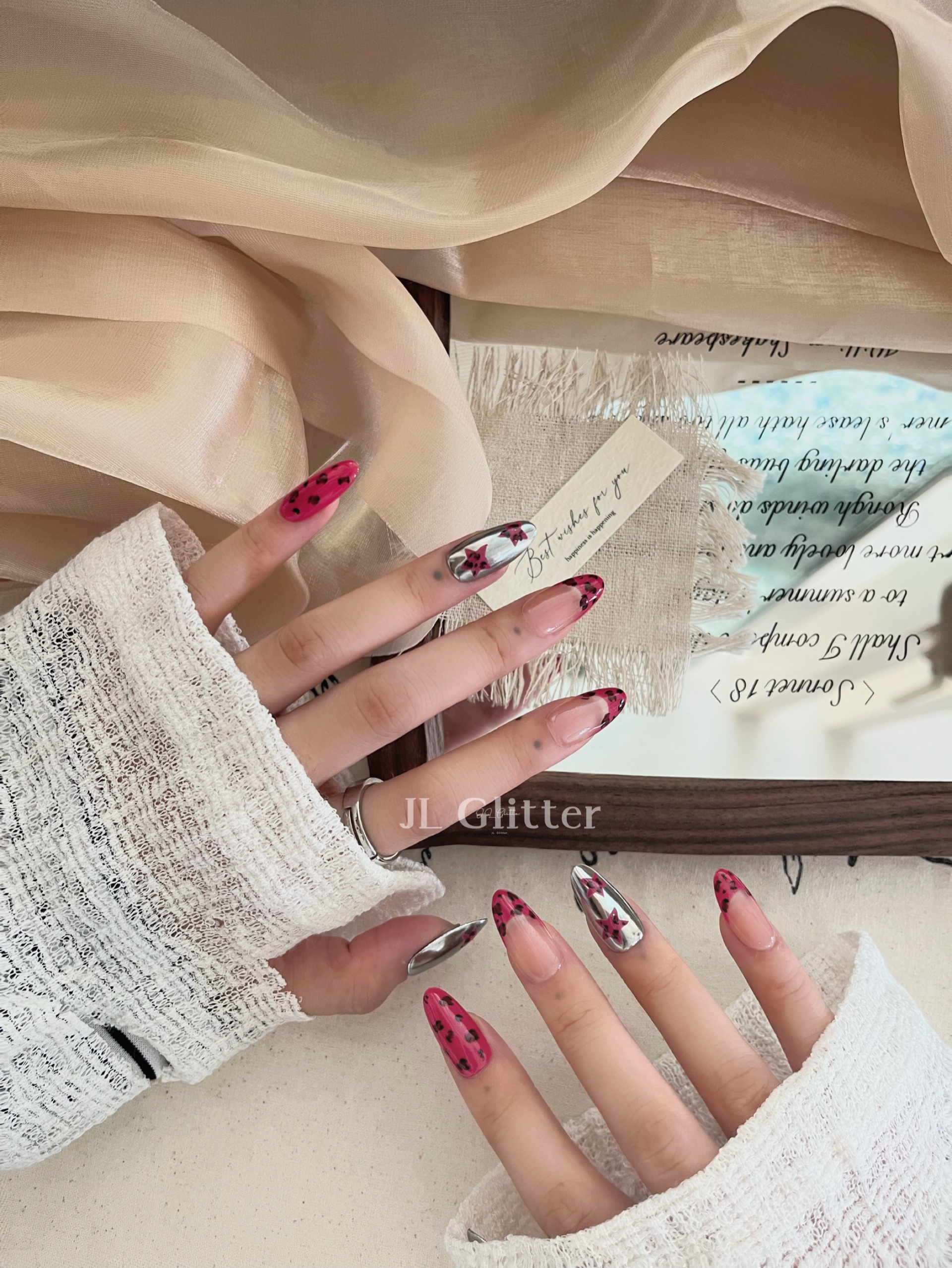 JL Glitter high-end pure handcrafted wearing methyldopamine pink leopard print nail art Star whitening wearing nail Application Scenario