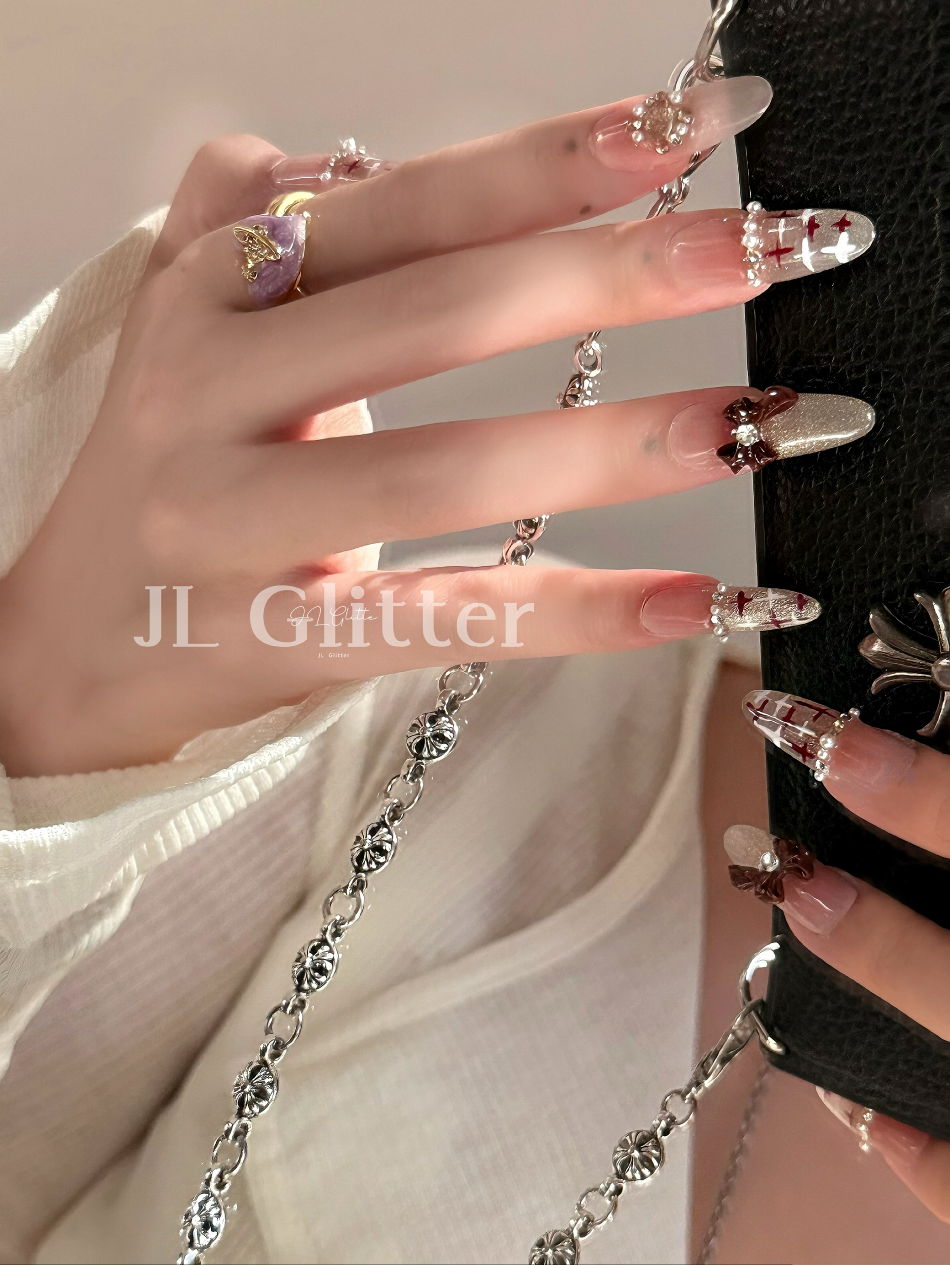 (جي إل غليتر) (JL Glitter)، وهو نوع جديد من البخور مزود بأقواس الأظافر وأبيض اللون detail image 4
