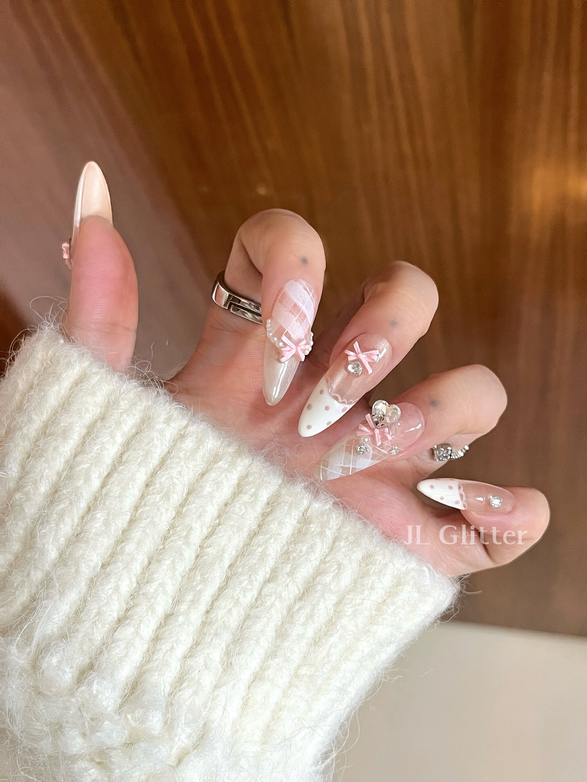 JL Glitter Sweet and gentle, handcrafted wearable armor, French bow nail art, gentle style, whitening wearable armor