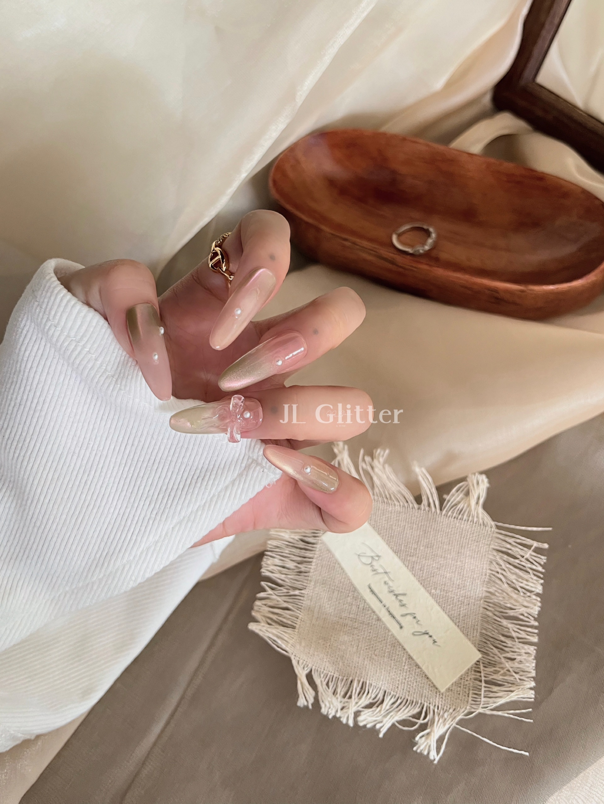 JL Glitter Gradient cat-eye Pure Handcrafted wearable armor, versatile, gentle nail art, bow, high-end wearable armor