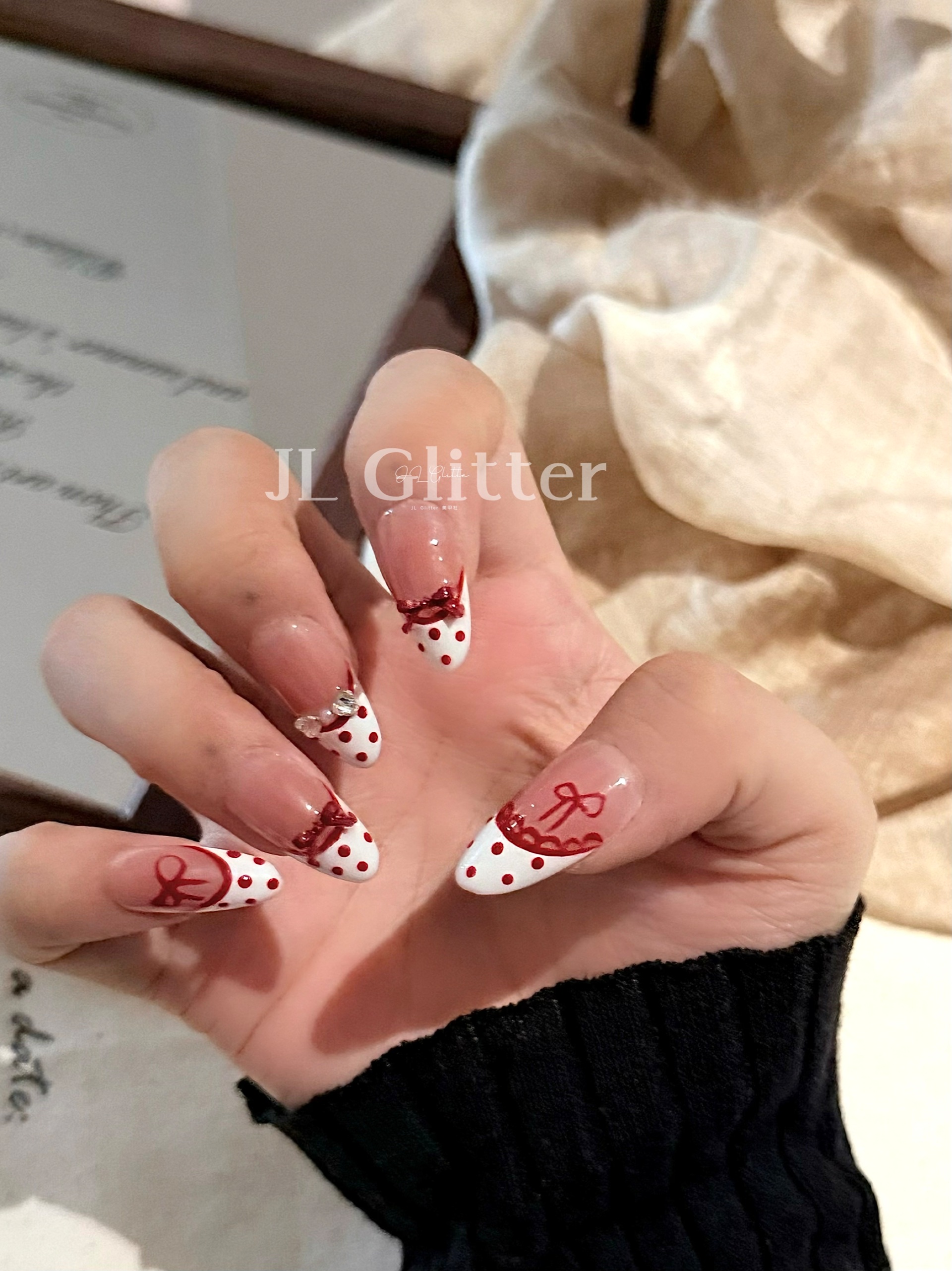 JL Glitter's new handcrafted wearable armor, French polka dot AB style nail bow wearable armor details Picture