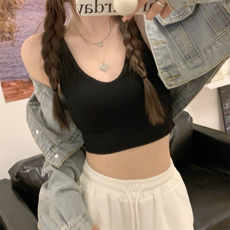Summer hot girls' unique and beautiful backless halter top, women's innerwear with a chest pad, a strapless bra, and outerwear with a thin wrap around the chest undefined