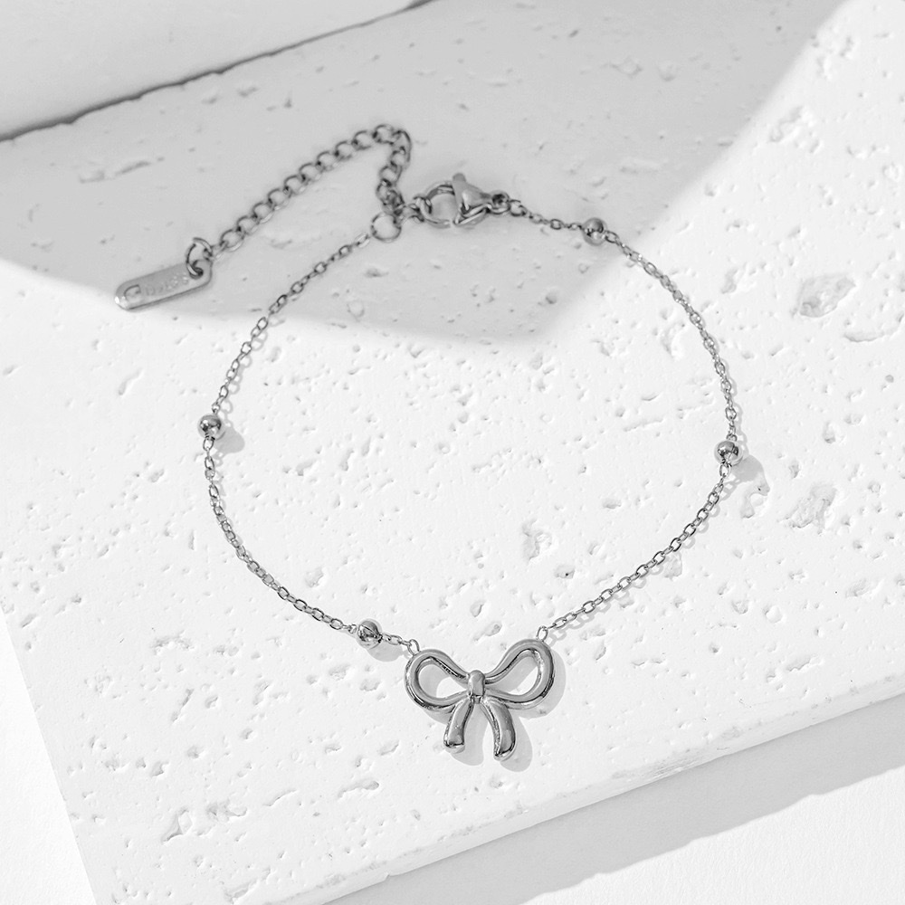 Fashionable and simple metal necklace, trendy and versatile for women, personalized student couple accessories, gift decorations Item Picture