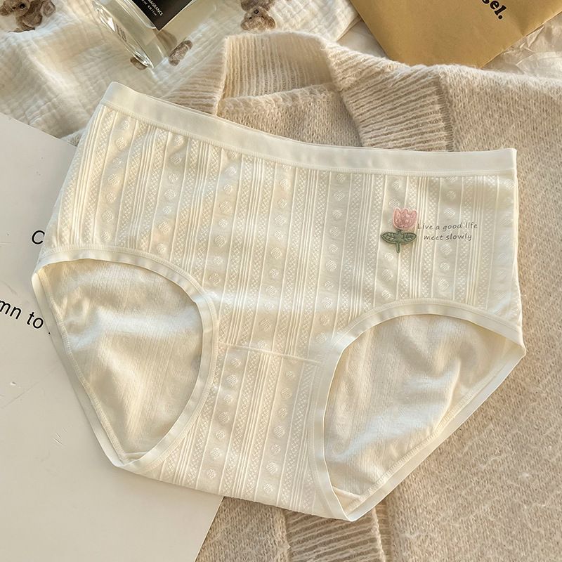 Seamless underwear for women, pure cotton small flower, girlish skin, pure cotton crotch, Japanese-style student, seamless and breathable, summer triangular waistband detail image 14