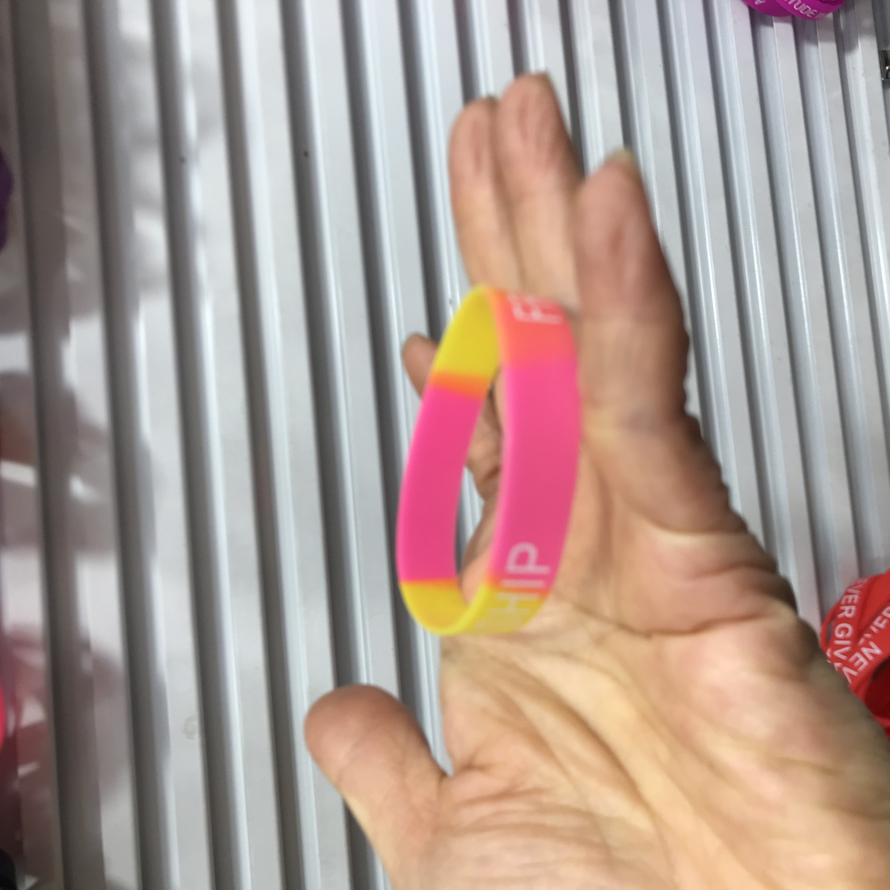 硅胶材质黄粉 details Picture