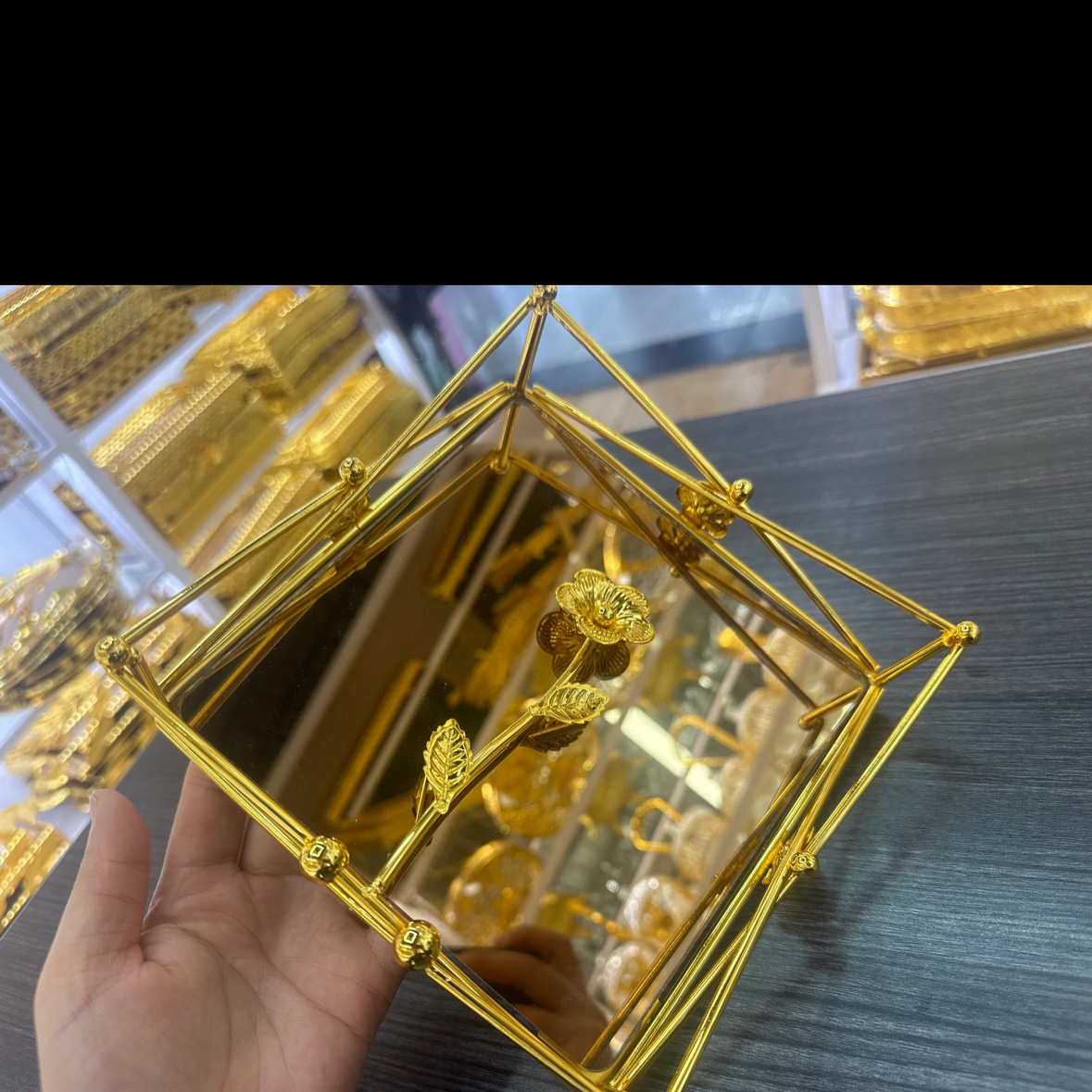 Ironwork creative tissue holder, square new tissue box, hotel napkin holder, kitchen storage rack, sandgold handicrafts Specification image