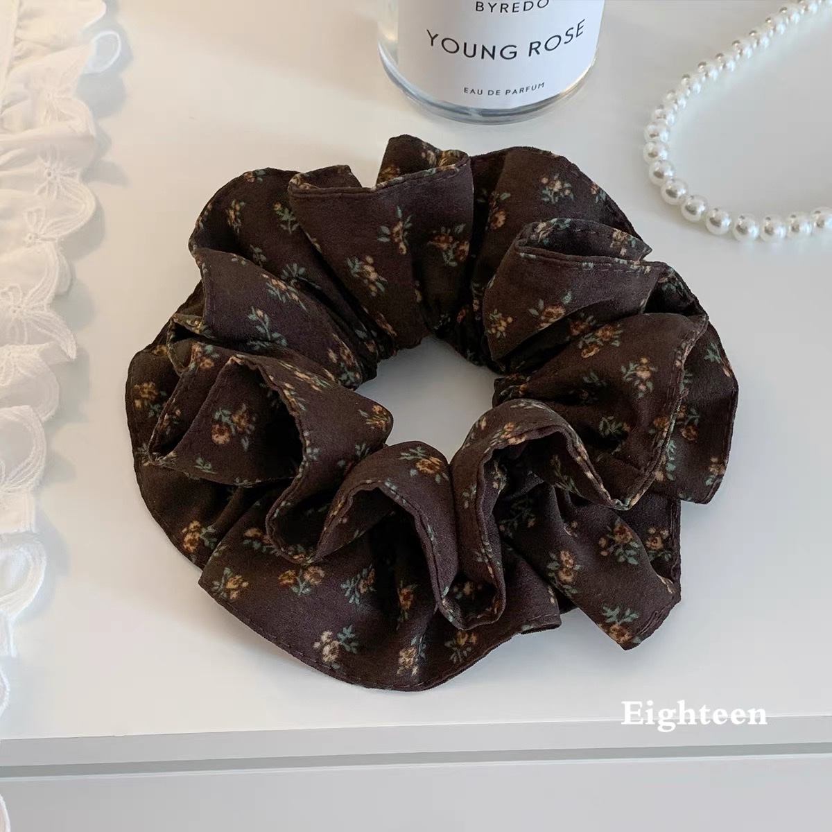 复古韩系棕色小碎花四层锁边大肠发圈女高级感扎发头绳丸子头发饰产品图