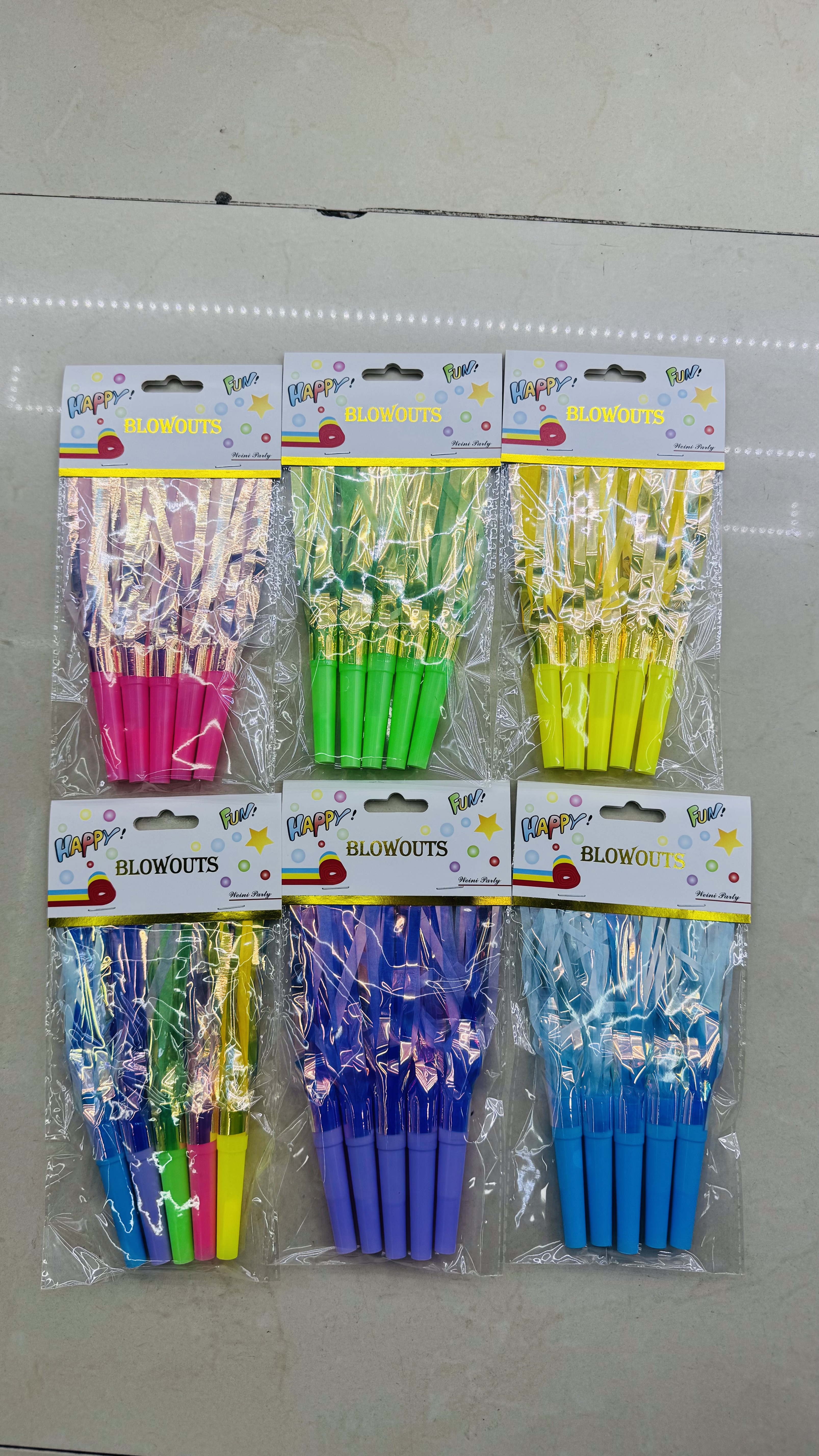 双层金丝口哨，6.5cm口哨，颜色鲜艳的双层金丝，会发出声音，非常漂亮