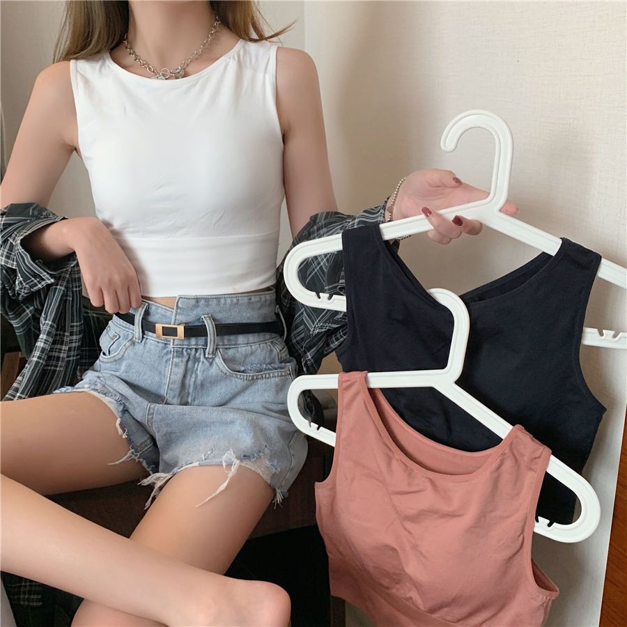 This seamless halter sports vest with a beautiful back, the same style as the popular Xueli, is breathable, shockproof and versatile. It can be worn as an inner layer to make you look slimmer undefined