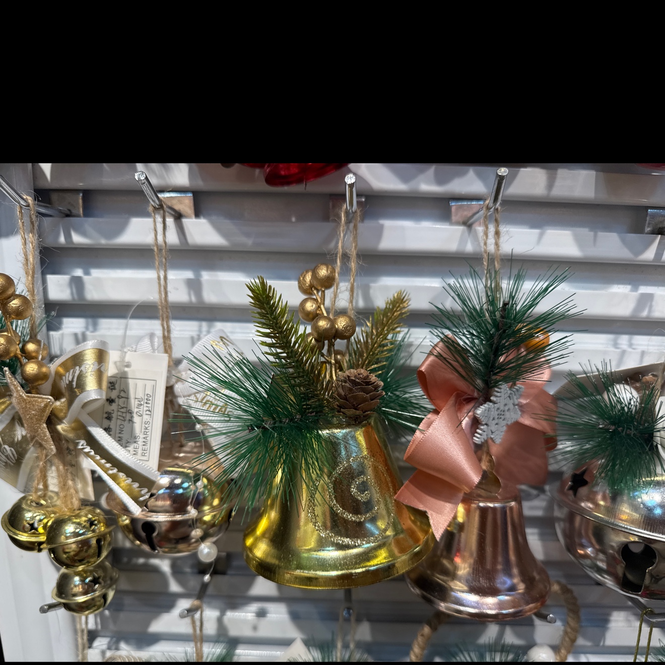 Christmas decorations: Large Christmas trees, Christmas trees, small Christmas trees, Christmas decorations, festival arrangements