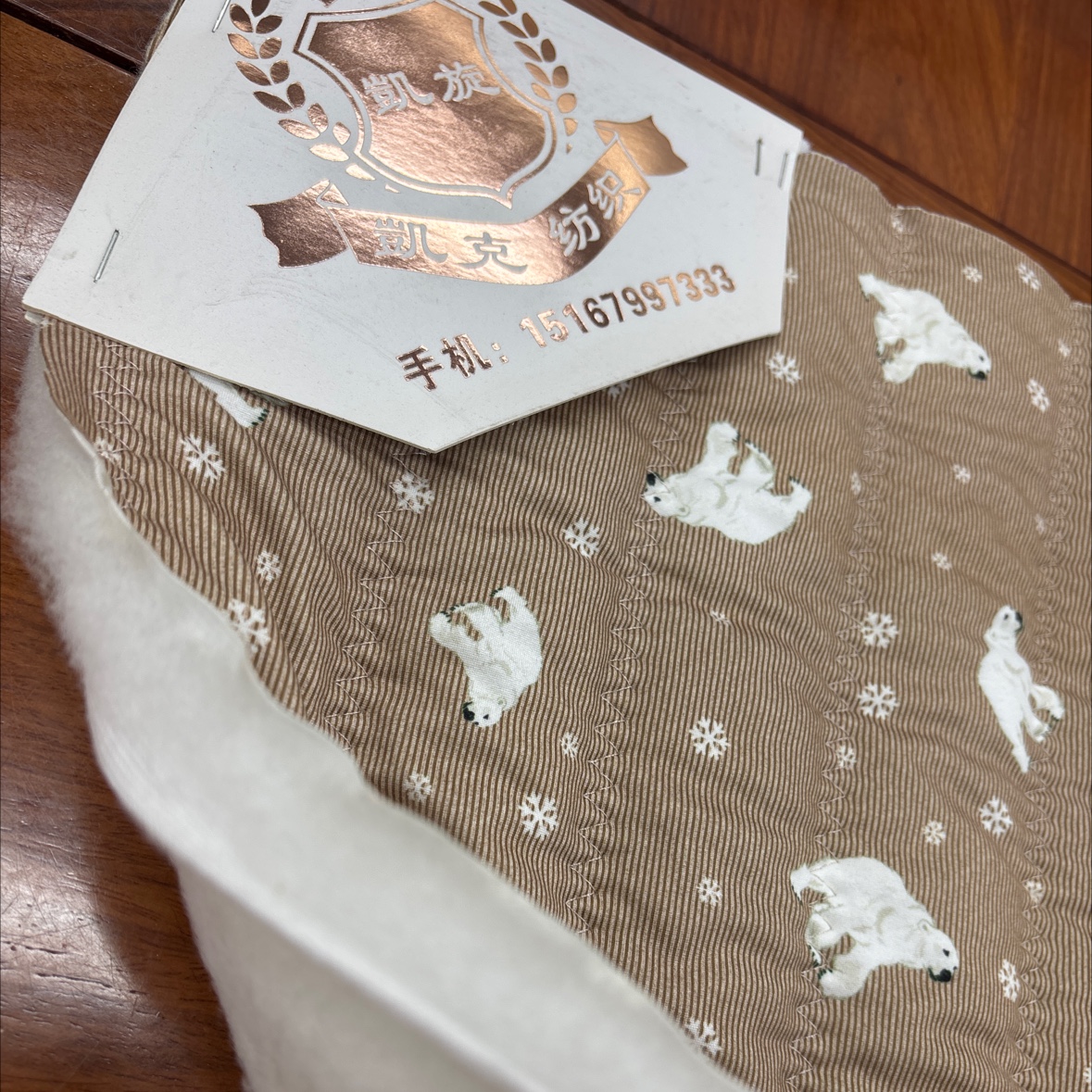 Quilted handcrafted quilts for warmth in spring, autumn and winter, multi-functional household bedding, comfortable and soft detail image 4