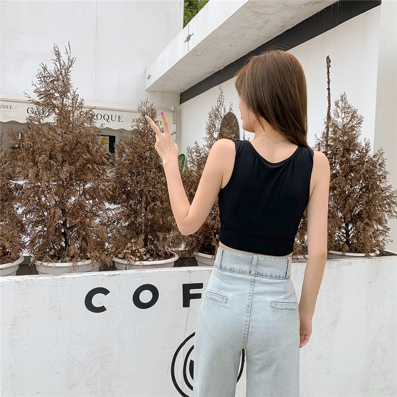 This seamless halter sports vest with a beautiful back, the same style as the popular Xueli, is breathable, shockproof and versatile. It can be worn as an inner layer to make you look slimmer details Picture