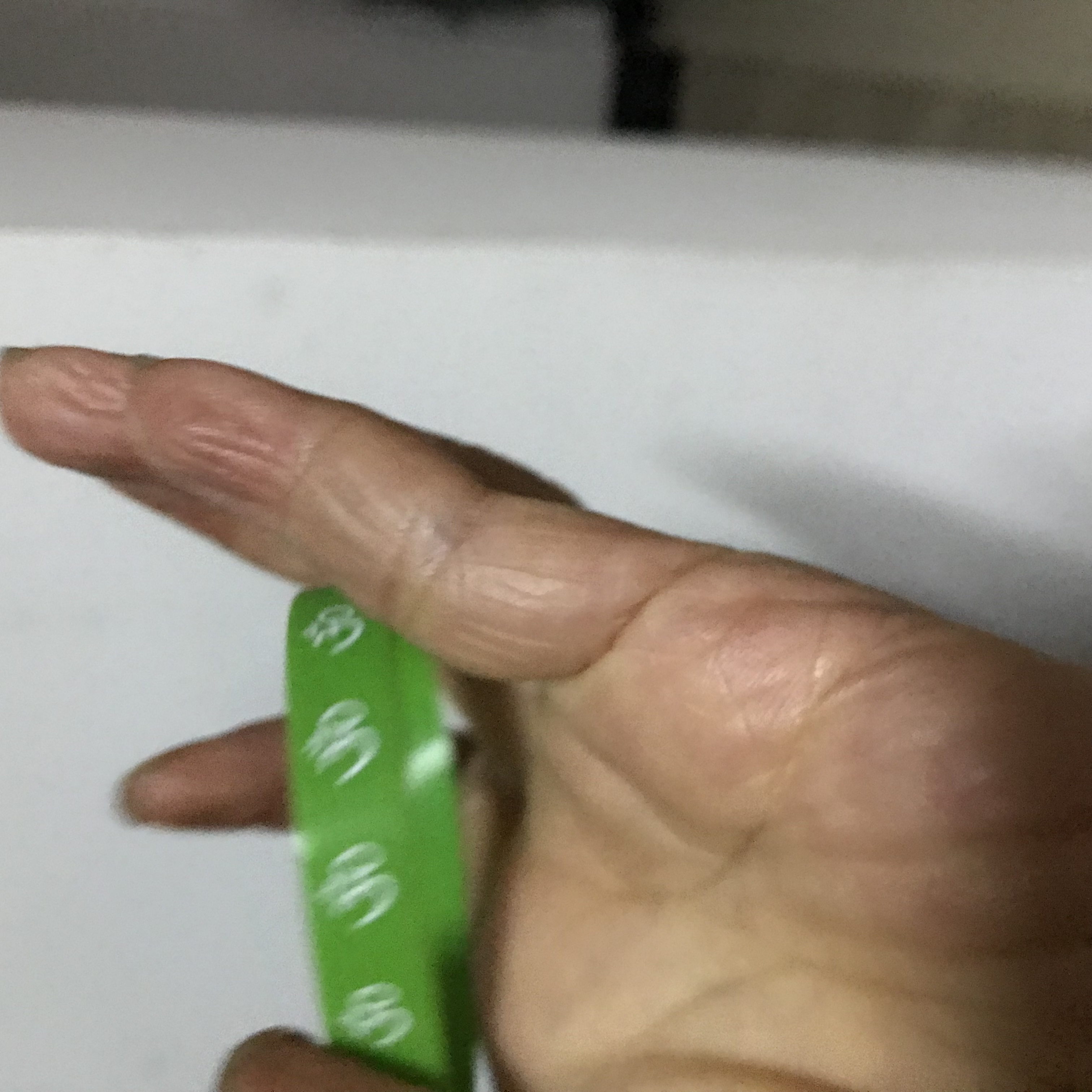 绿色硅胶手环 full figure