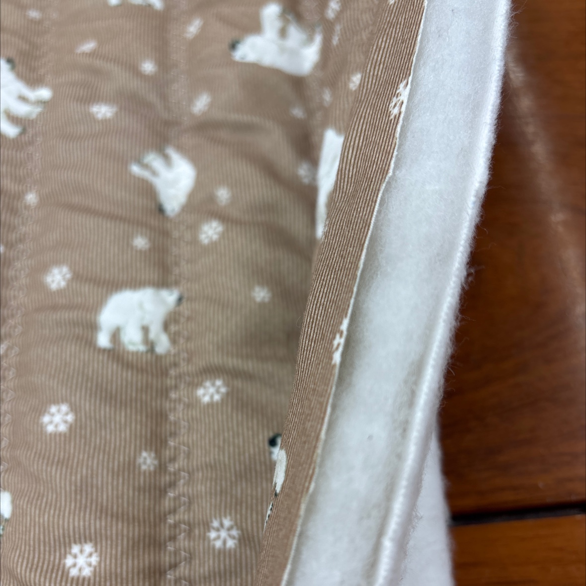 Quilted handcrafted quilts for warmth in spring, autumn and winter, multi-functional household bedding, comfortable and soft Specification image